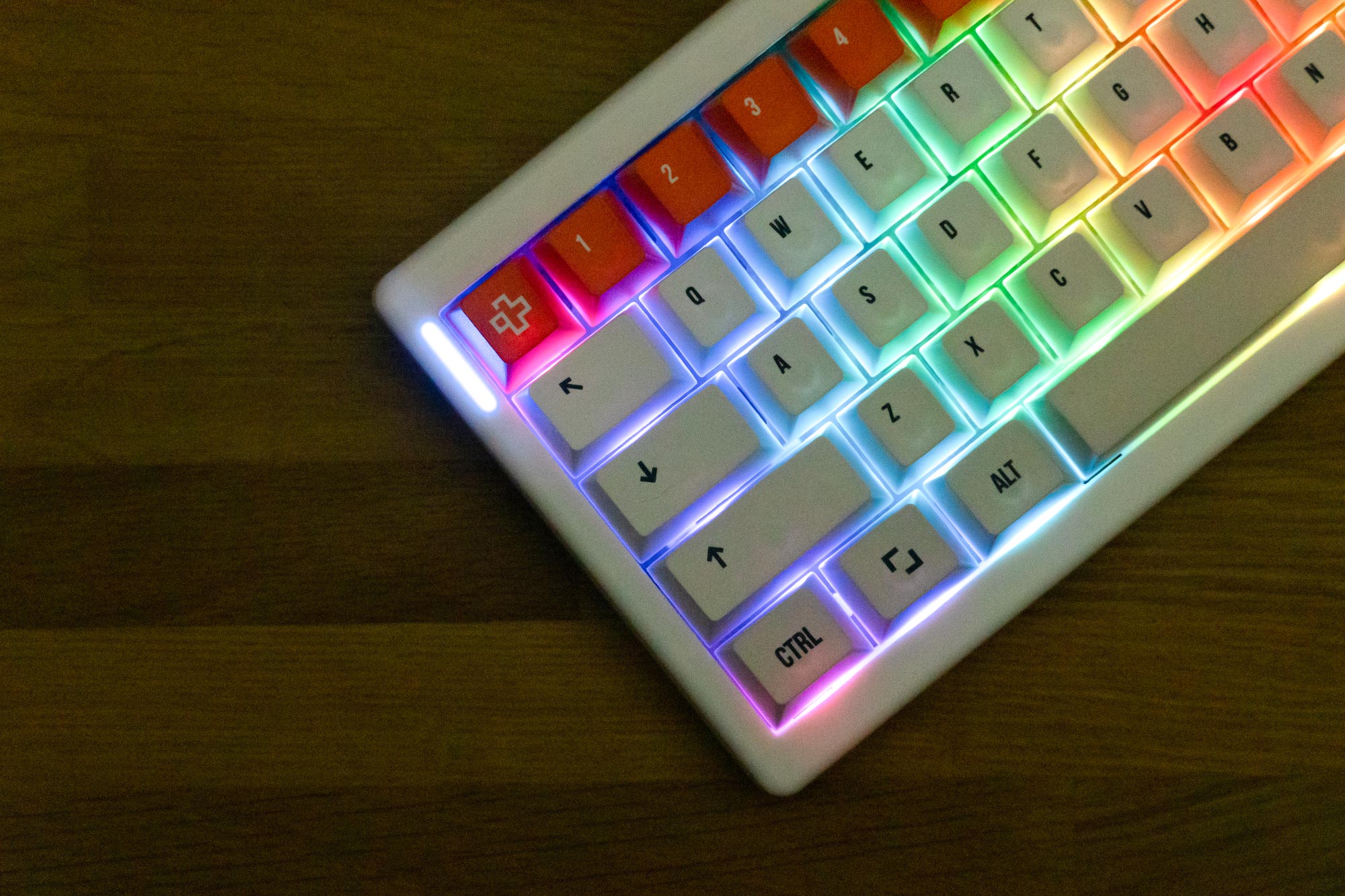 QwertyKey61 PRO Alba Hotswap RGB VIA Gasket Mounted Gaming Tastatur