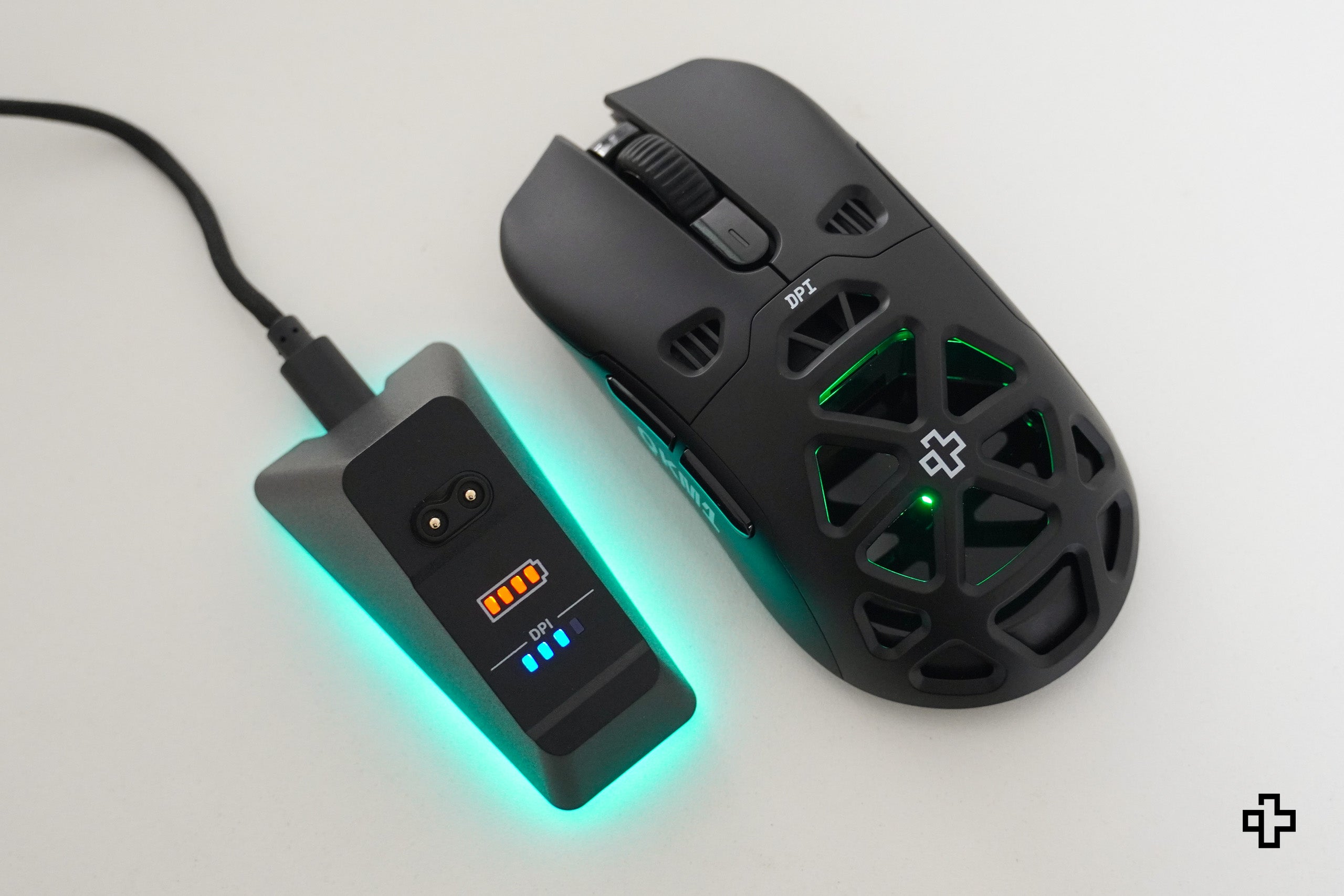 Мишка QwertyKey QKM1 безжична Bluetooth докинг станция за зареждане