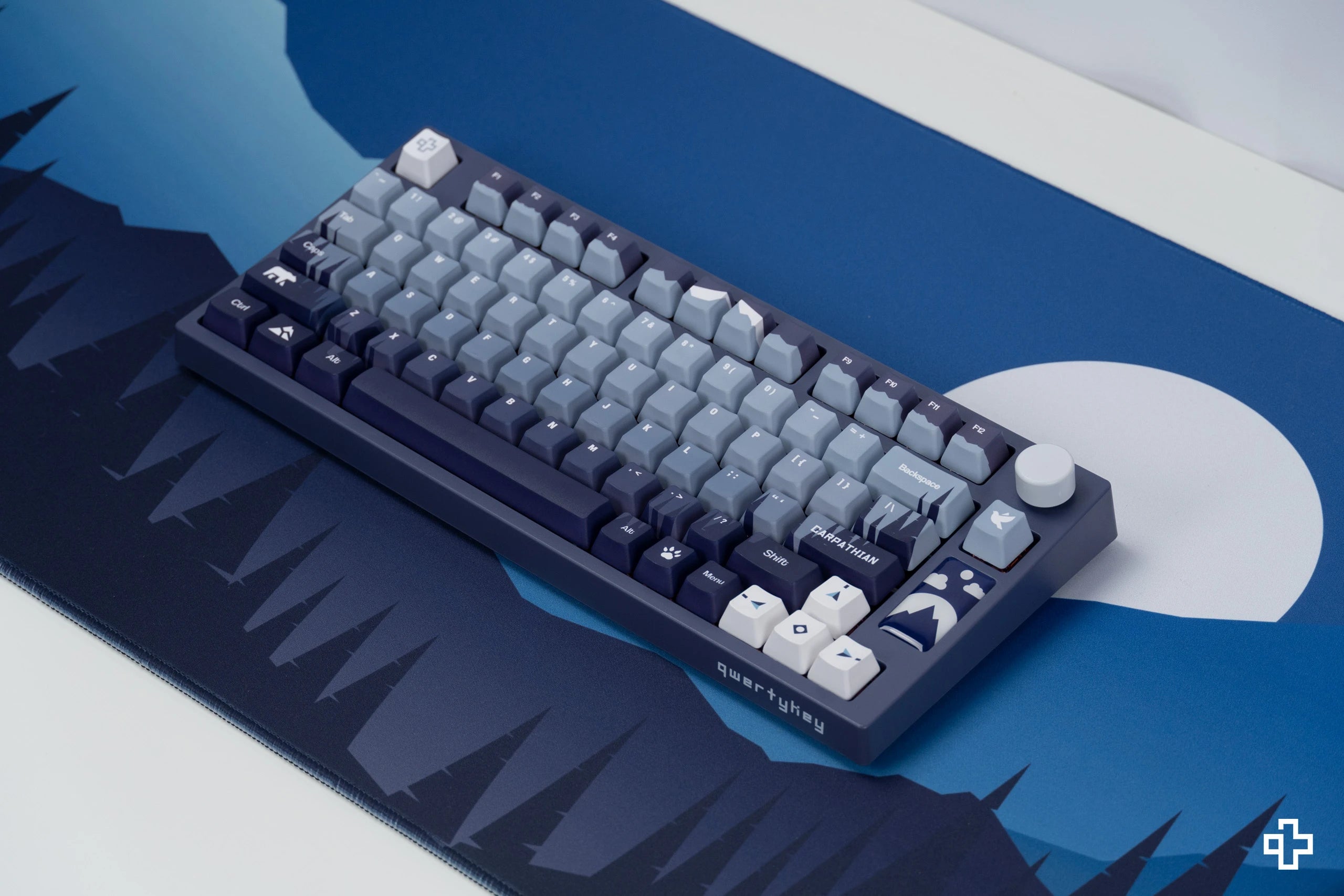 Deskmat Souris QwertyKey Carpathian 4mm bords cousus