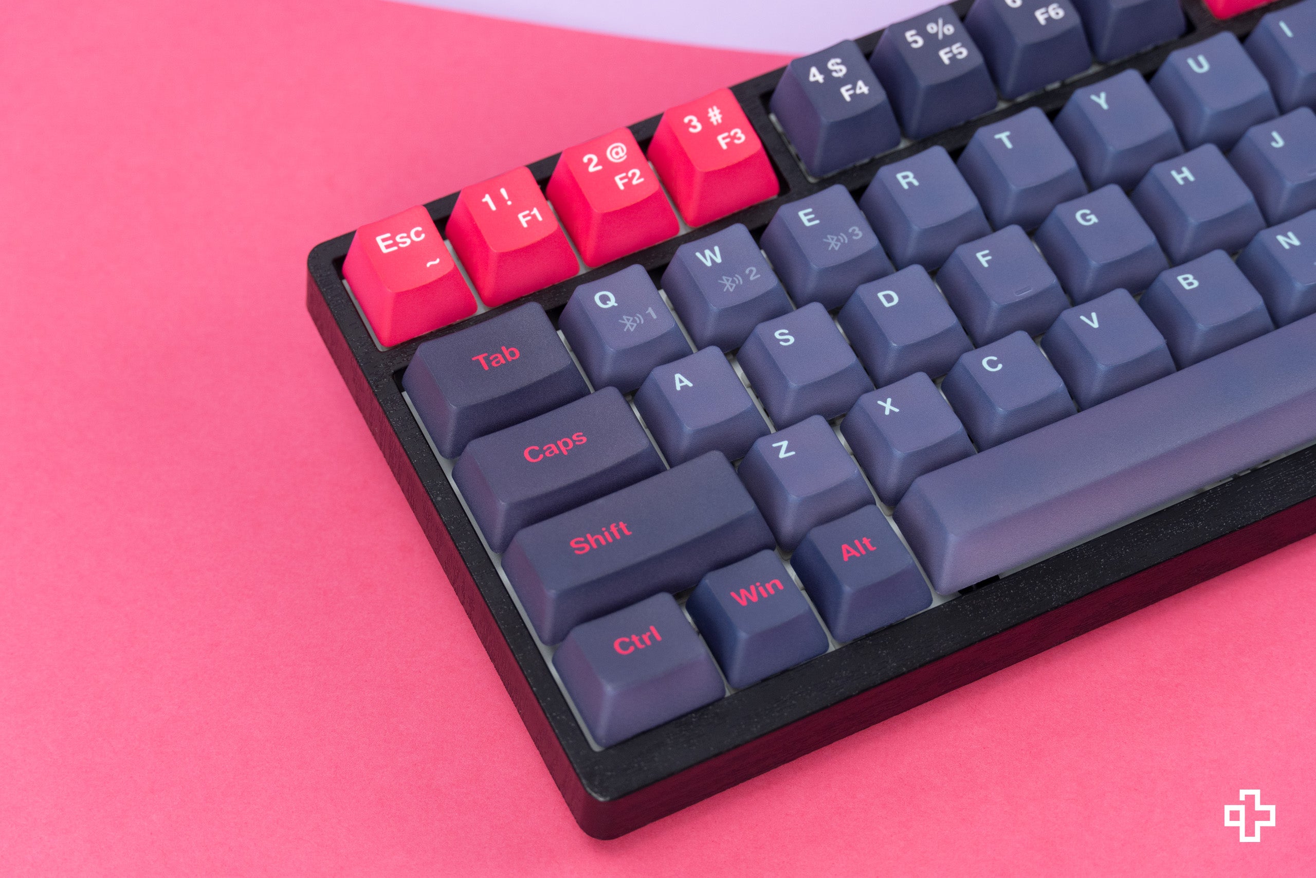 Kit QwertyKey KF1800 Black Bluetooth Wireless Hotswap RGB + Key Set