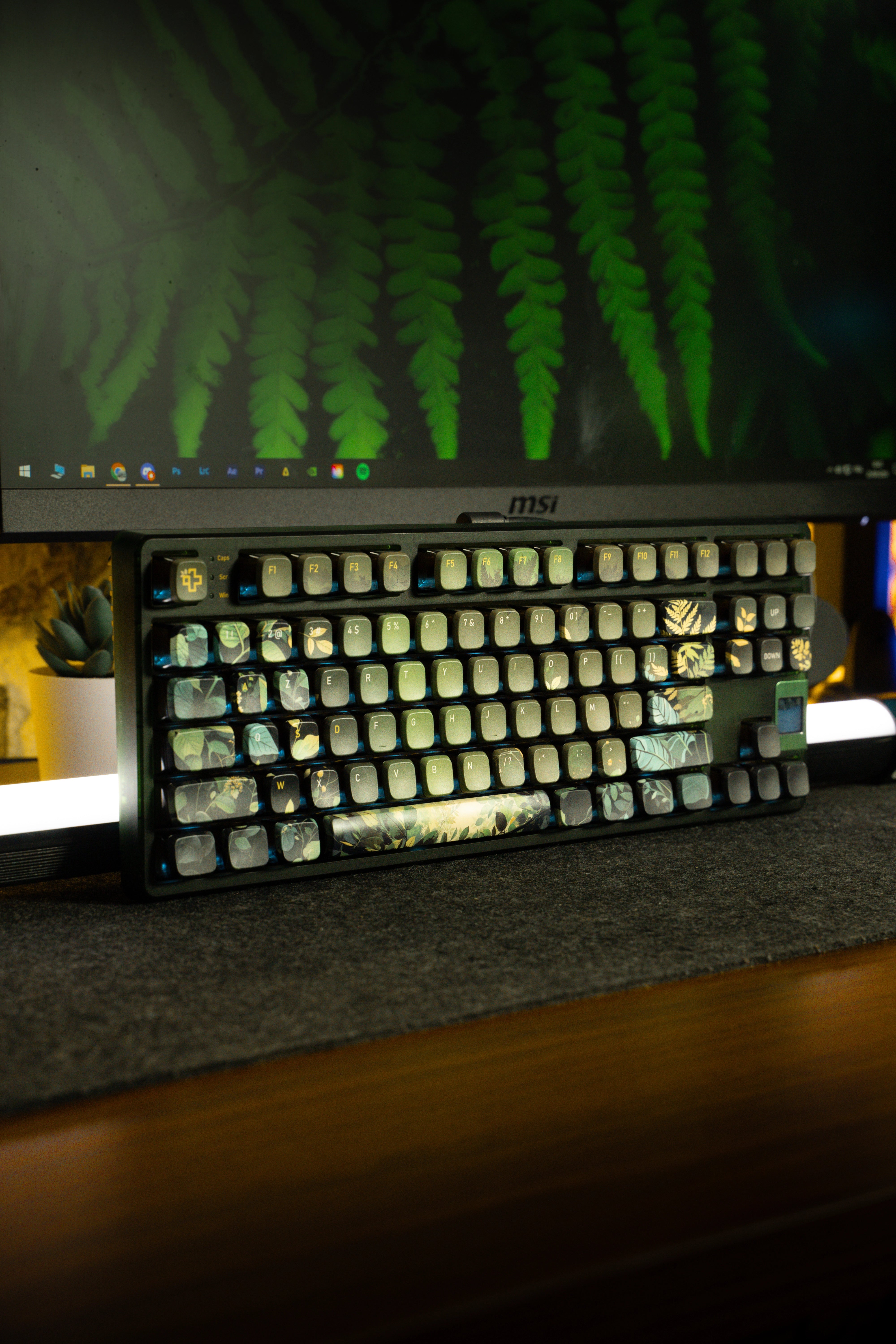 QwertyKey80 Leaf Bluetooth Draadloze Hotswap RGB QMK/VIA Gasket Gemonteerde Mechanische Gaming Toetsenbord met Scherm