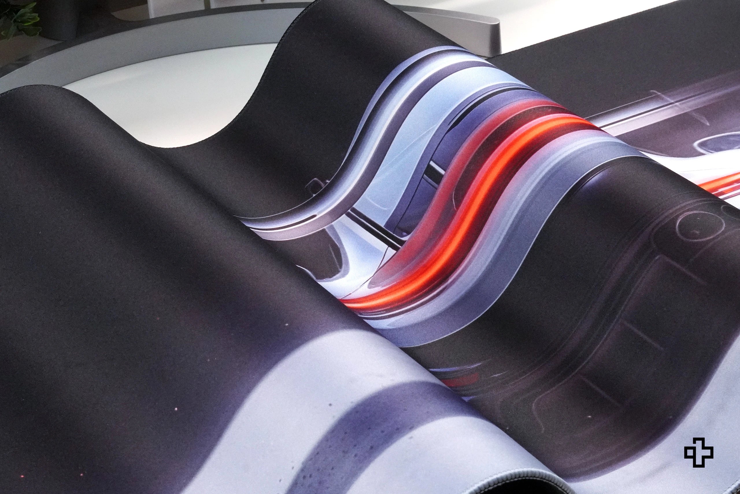 Deskmat Mousepad QwertyKey Auto GT 4mm genaaide randen