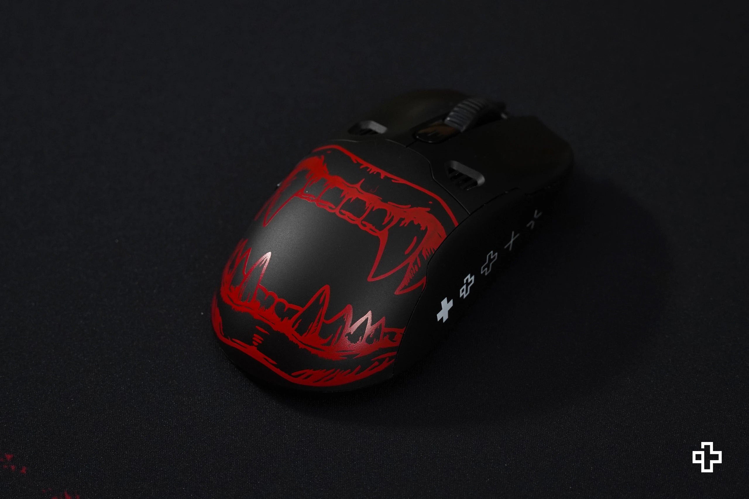 Copertura Mouse QKM1 Dracula Nera