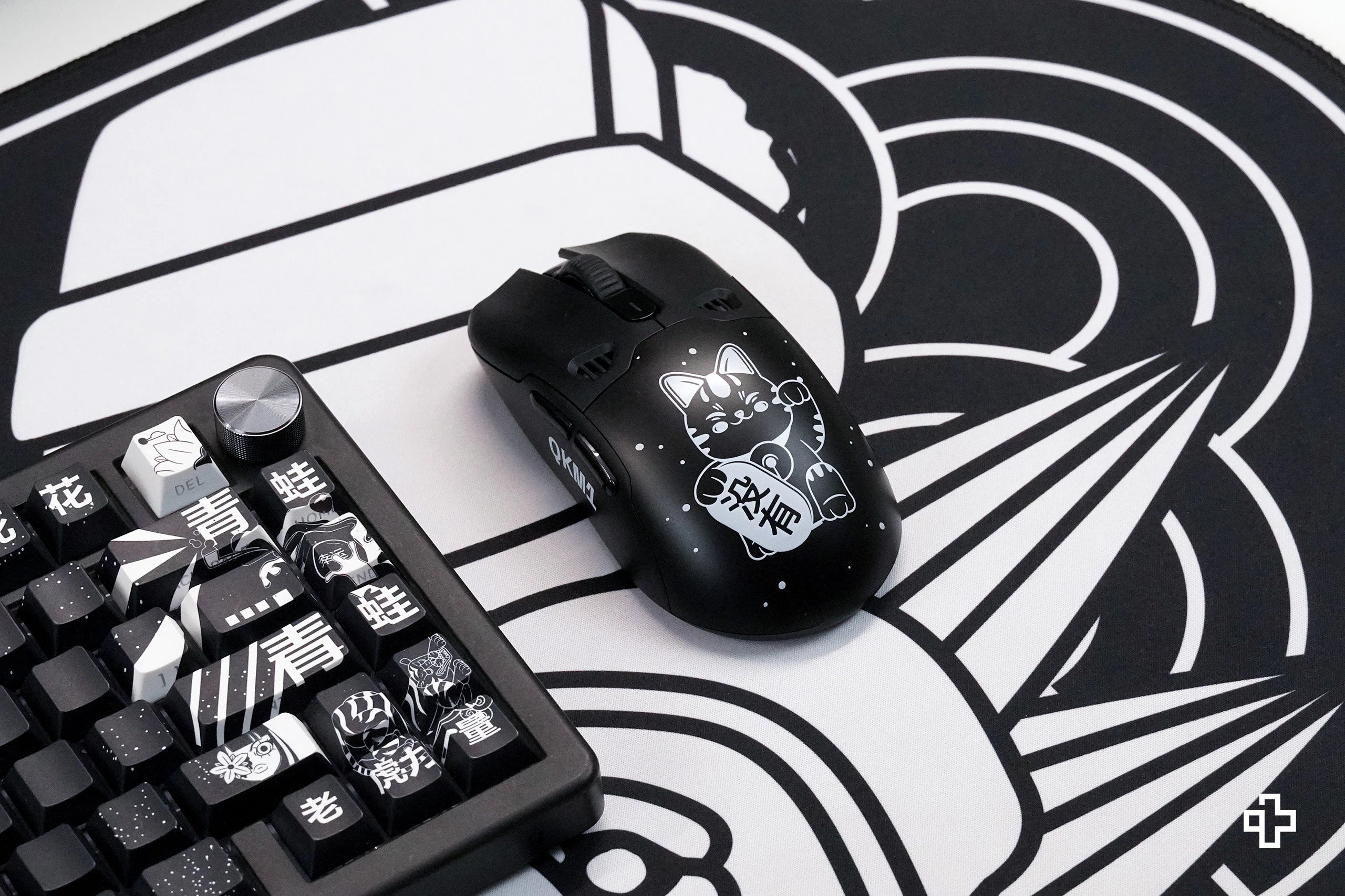 Cover Mouse QKM1 MOMO Zwart