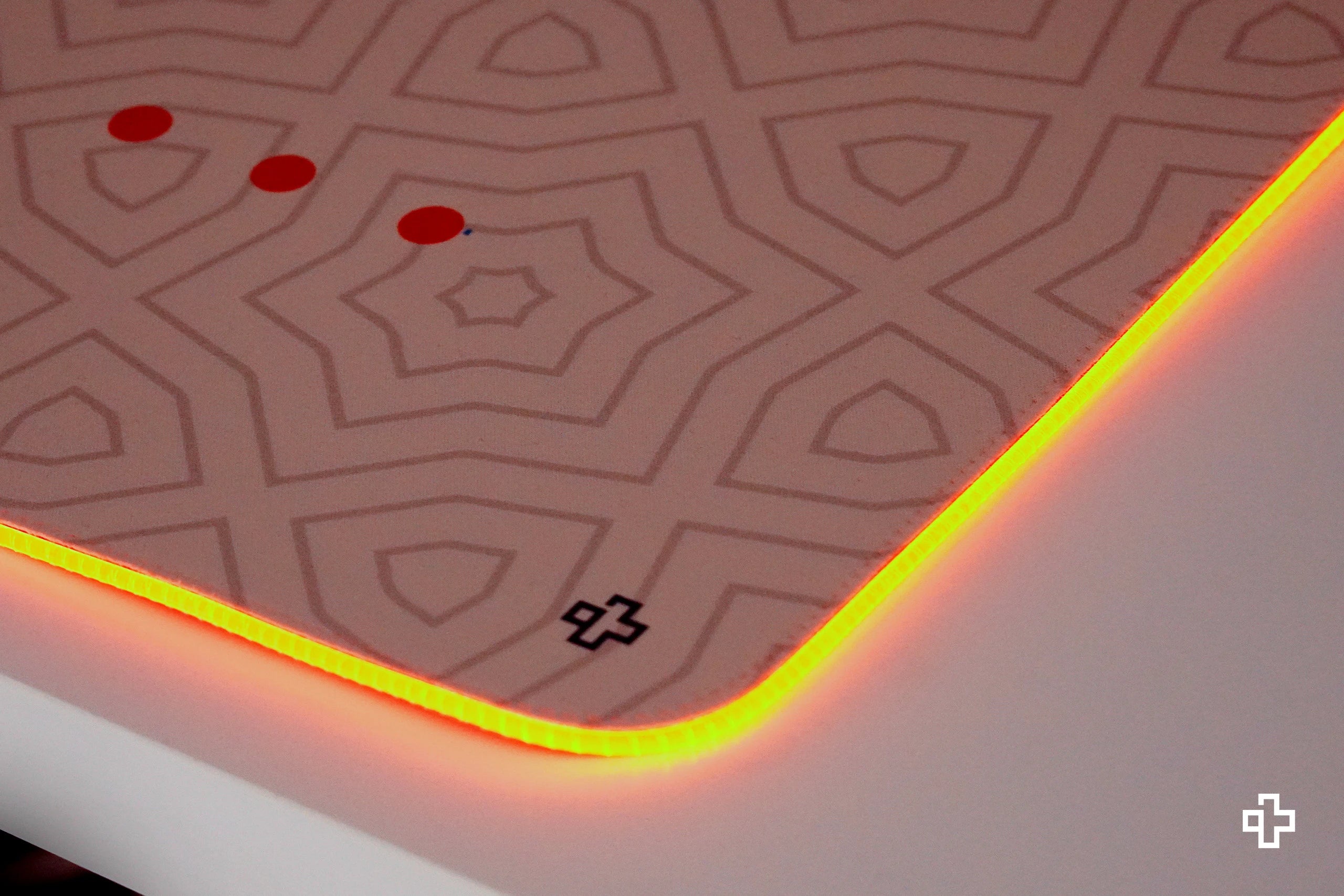 Deskmat Mousepad QwertyKey Ojo Sharingan RGB Software 4mm márgenes cosidos