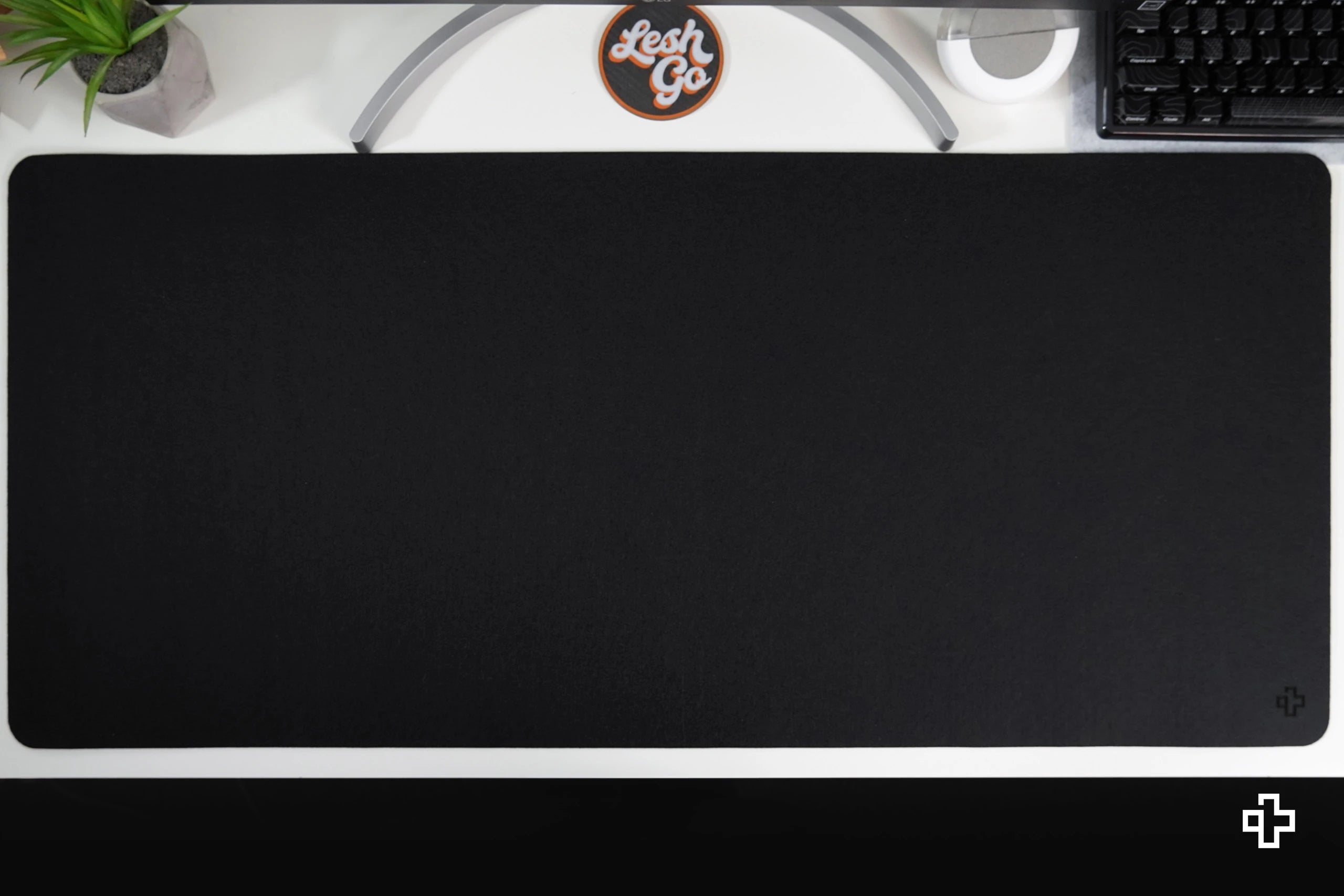 Tapis de bureau souris QwertyKey en feutre noir