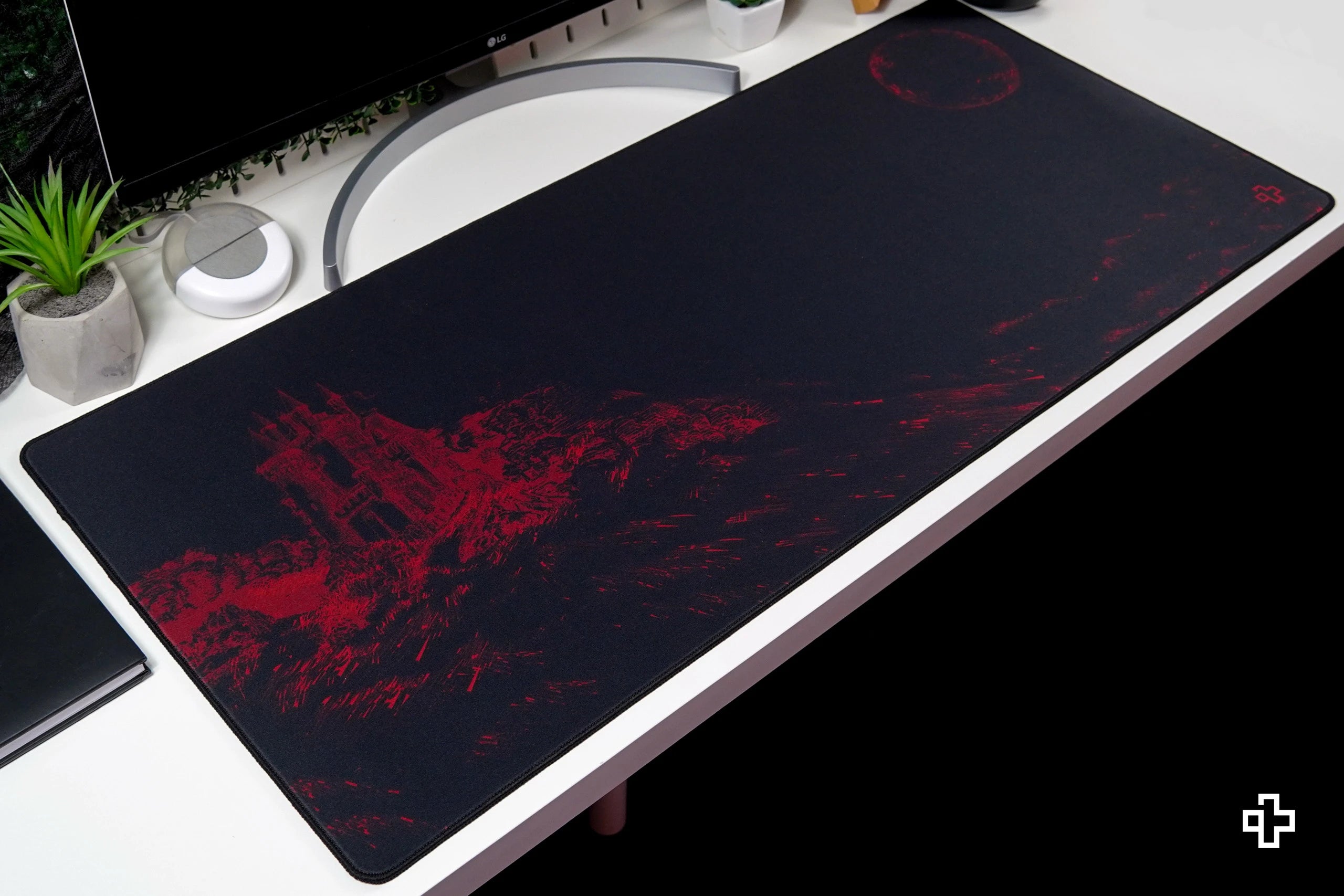 Deskmat Souris QwertyKey Dracula 4mm bords cousus