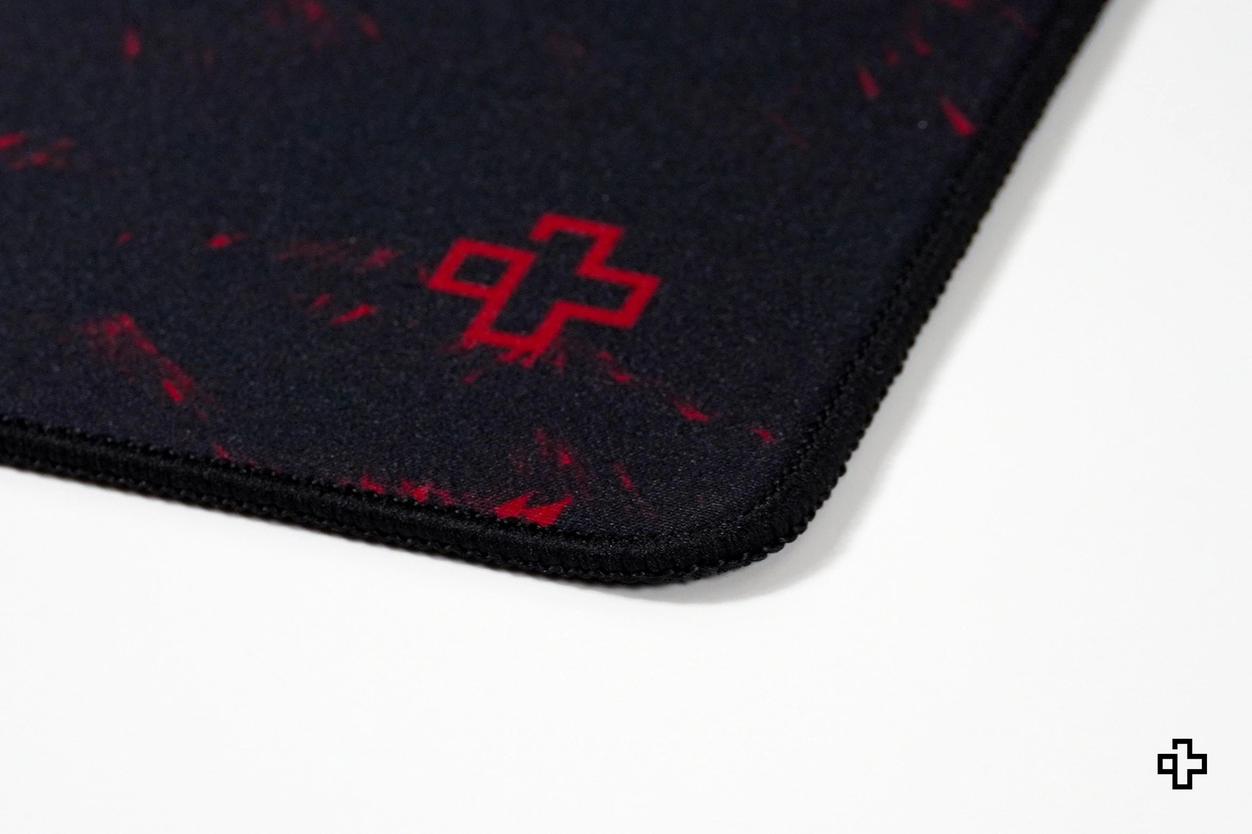 Deskmat Souris QwertyKey Dracula 4mm bords cousus