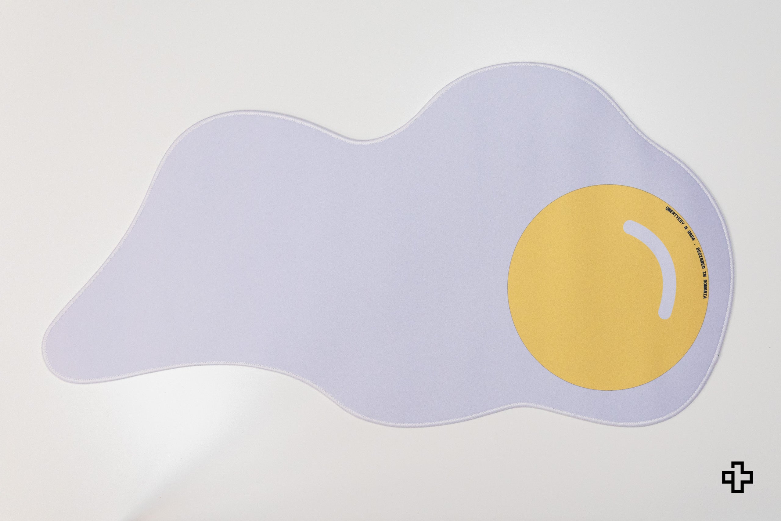 Deskmat Souris QwertyKey Oeuf 4mm bords cousus irréguliers