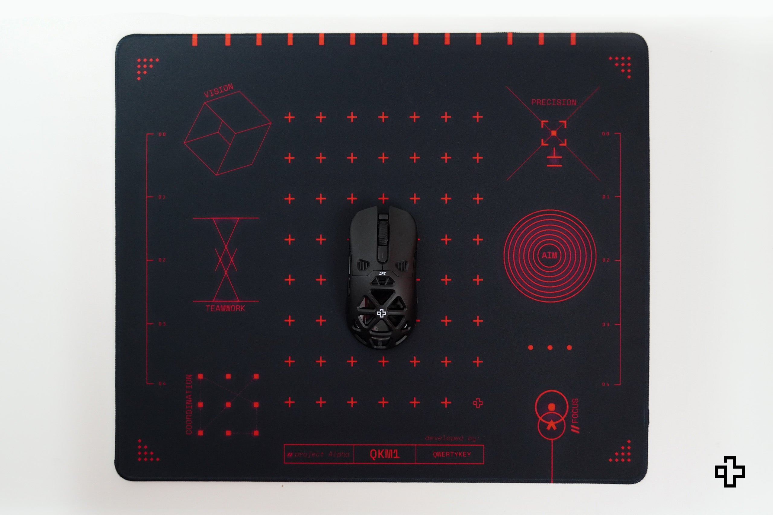 Tapis de souris QwertyKey QKM1 4mm bords cousus gaming