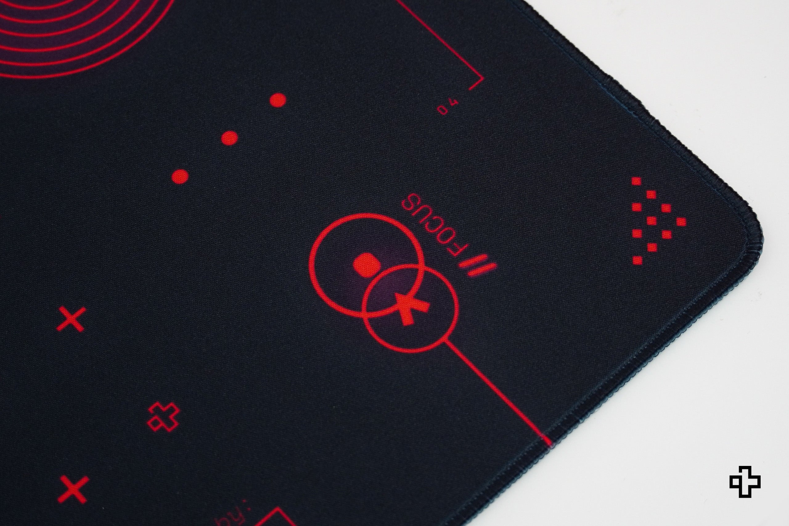 Tapis de souris QwertyKey QKM1 4mm bords cousus gaming
