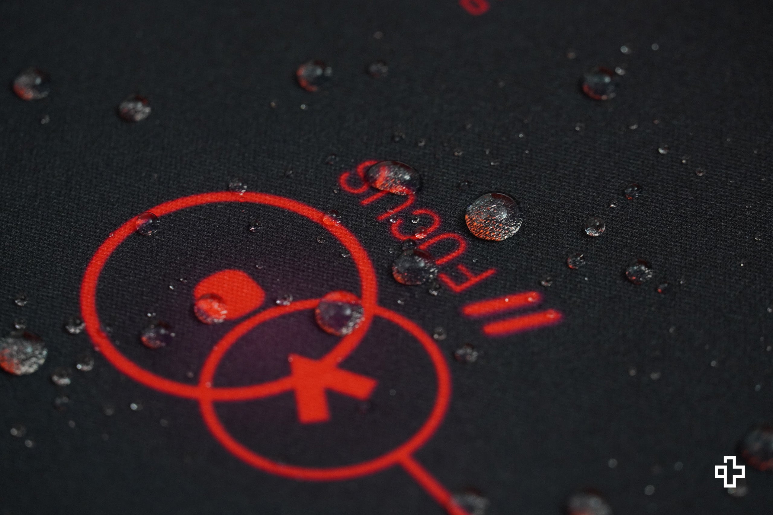 Tapis de souris QwertyKey QKM1 4mm bords cousus gaming