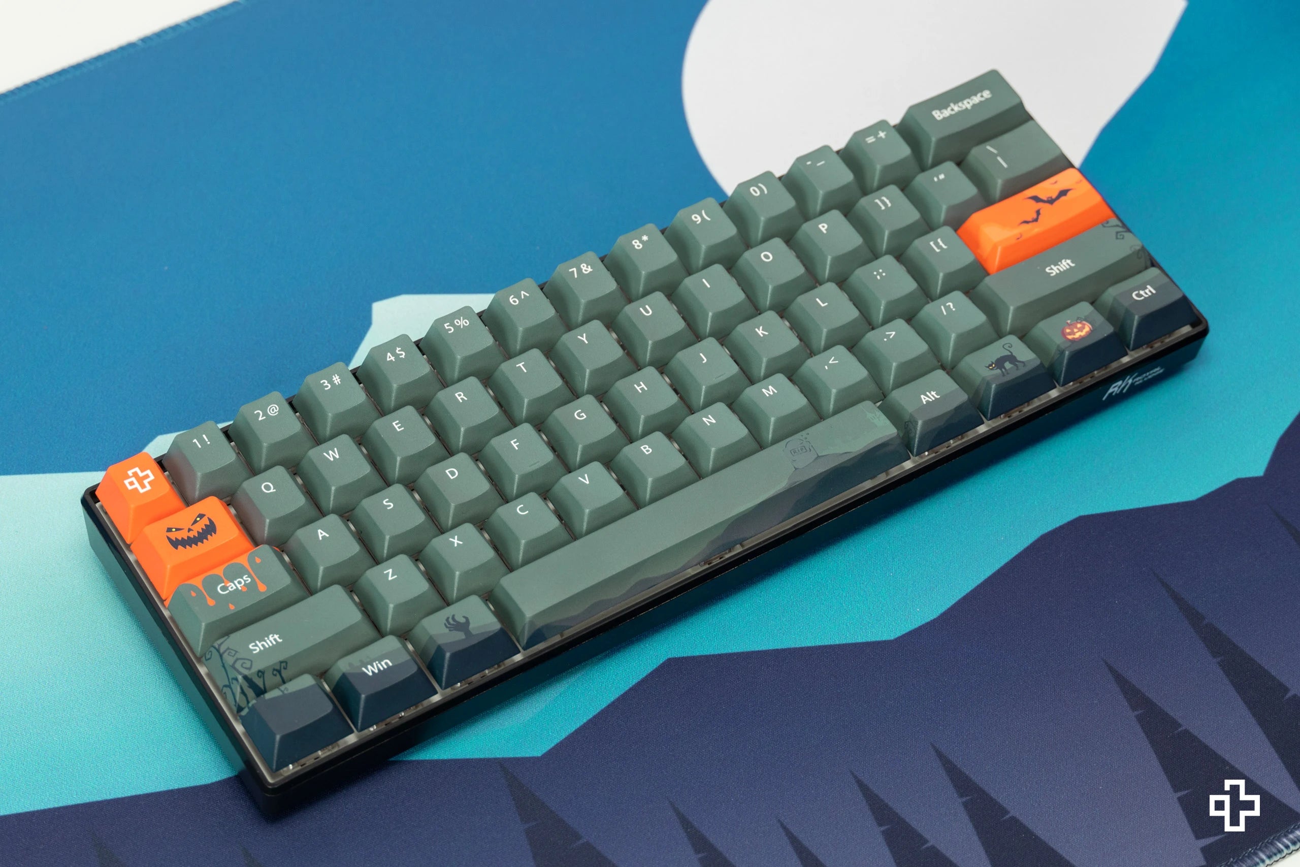QwertyKey Halloween LIMITED EDITION key set Cherry profile Material PBT