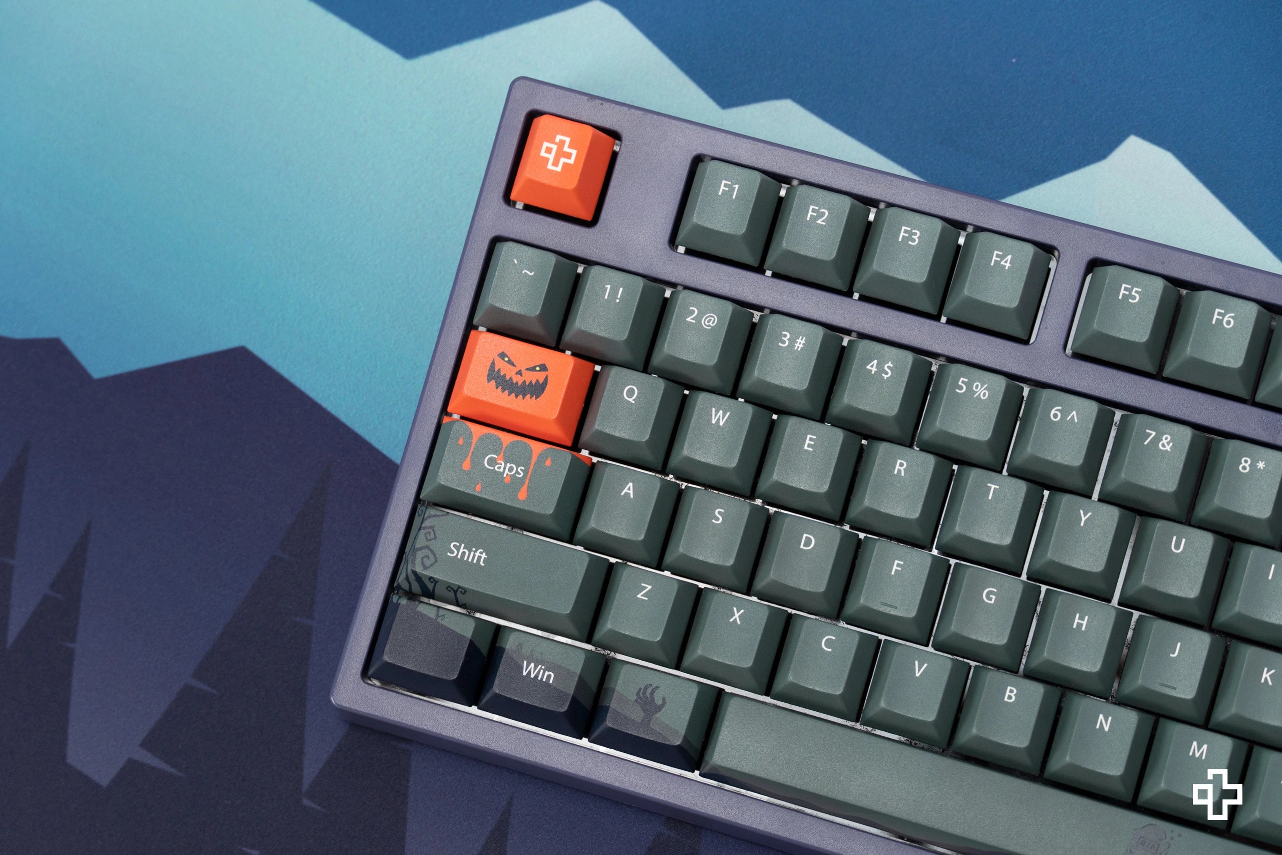 QwertyKey Halloween LIMITED EDITION key set Cherry profile Material PBT