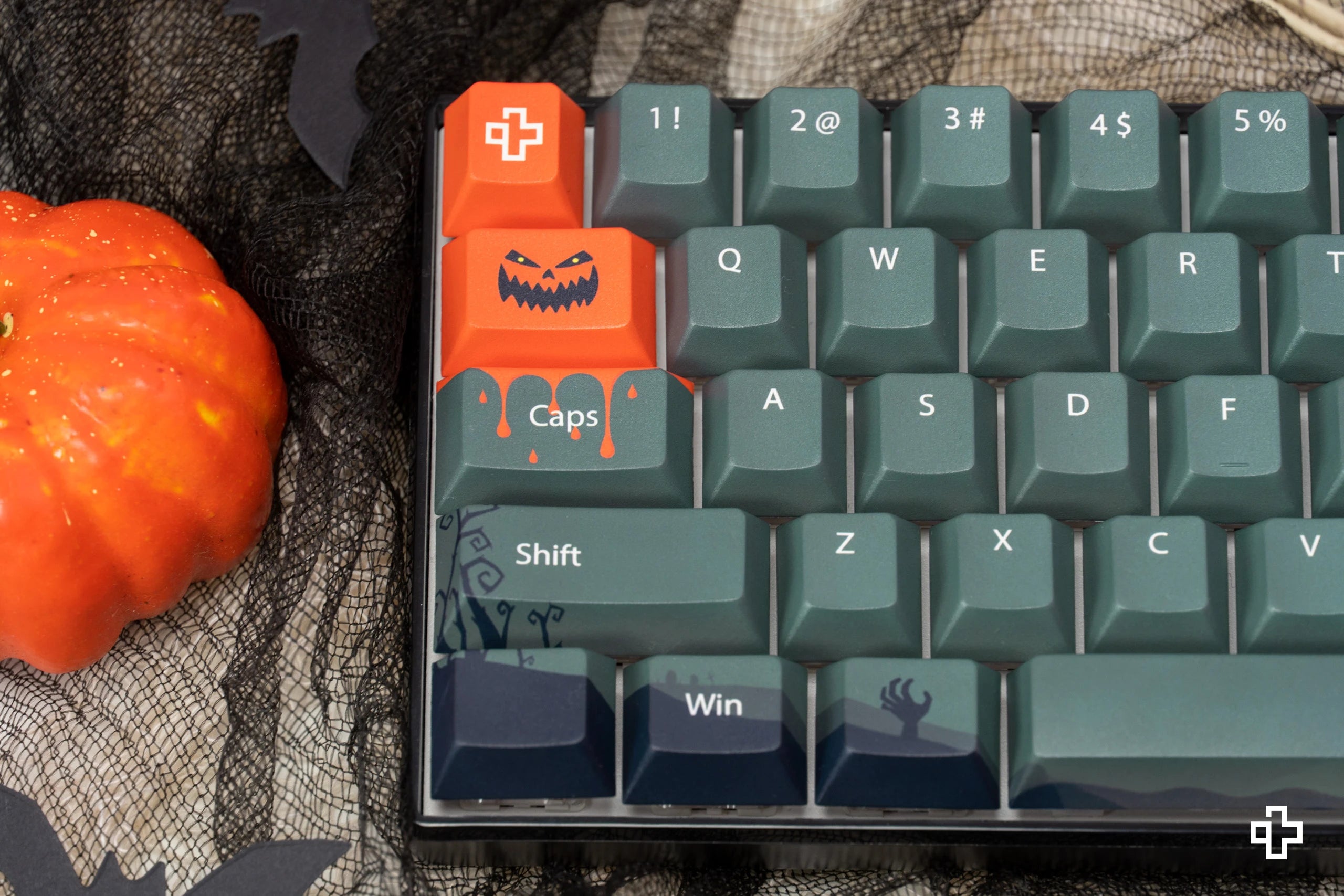 QwertyKey Halloween LIMITED EDITION key set Cherry profile Material PBT