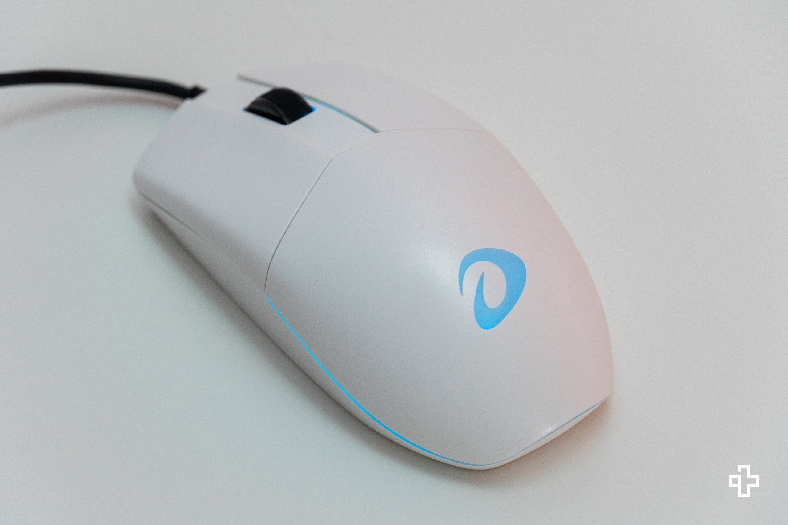 Dareu Maki RGB White