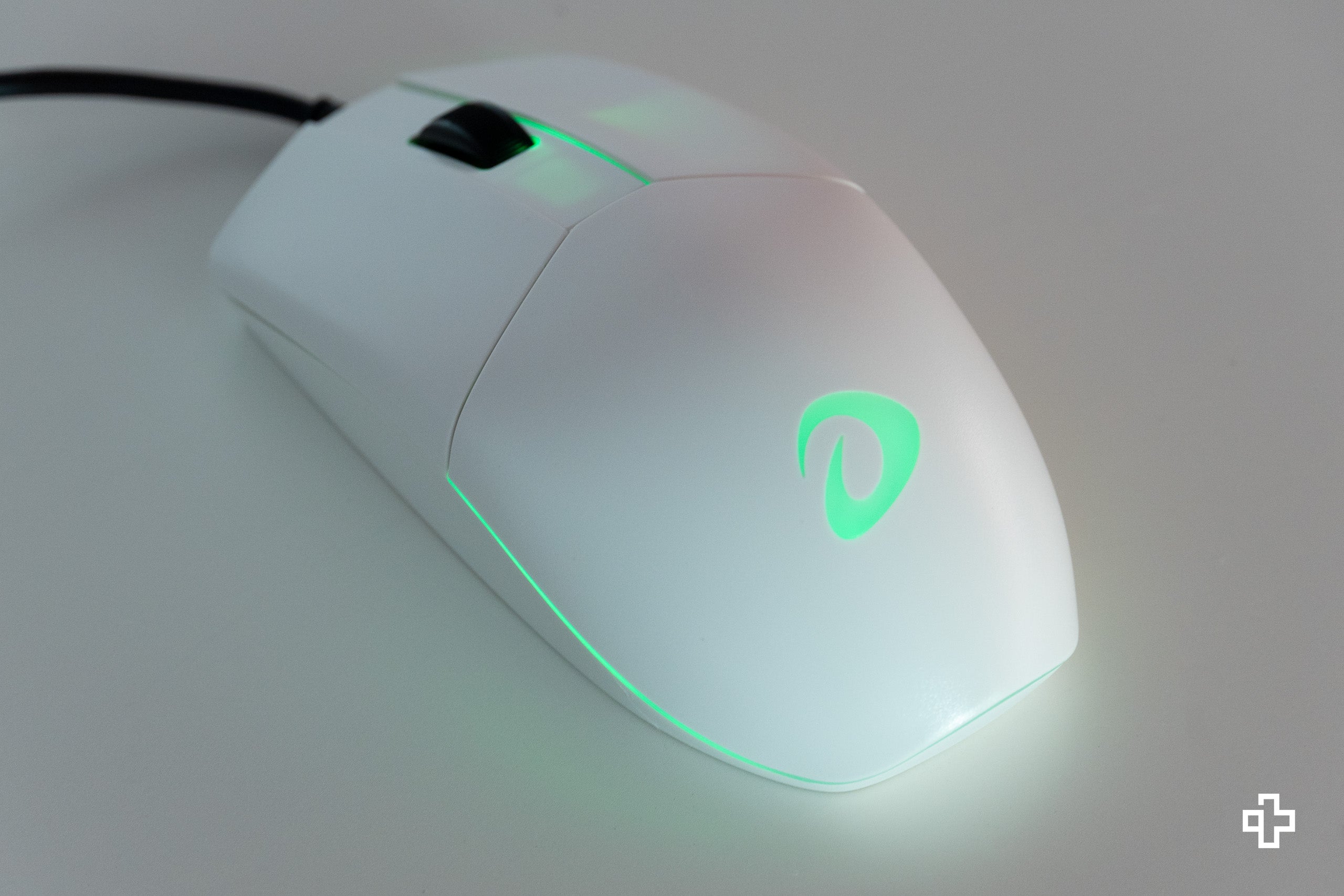 Dareu Maki RGB White