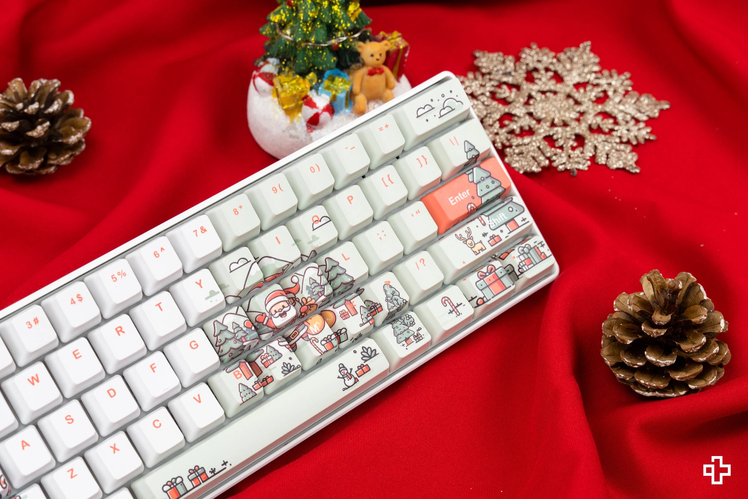 QwertyKey Santa Hotswap Mechanische Tastatur Weihnachten Gaming