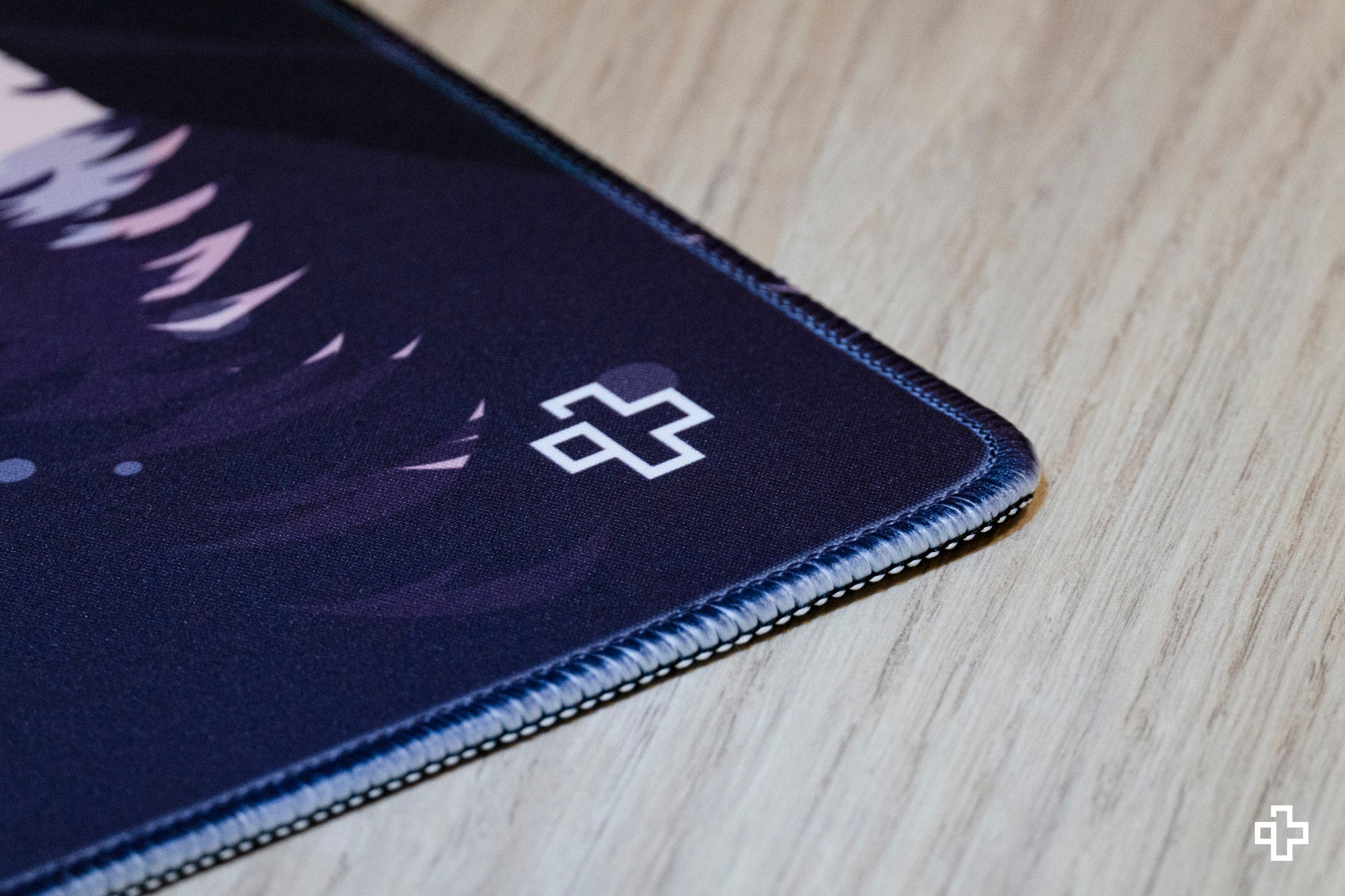 Deskmat Mousepad QwertyKey Winter Blast – 4mm – margini cusute - QwertyKey