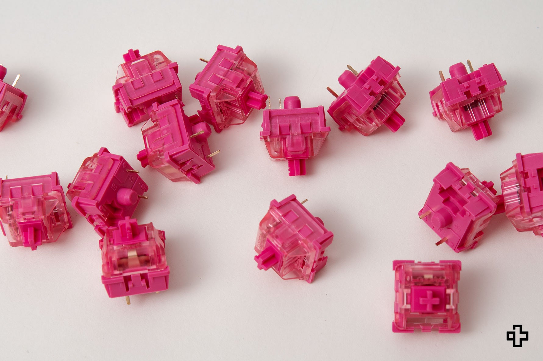 45 bucăți Akko Rose Red Switchuri - QwertyKey