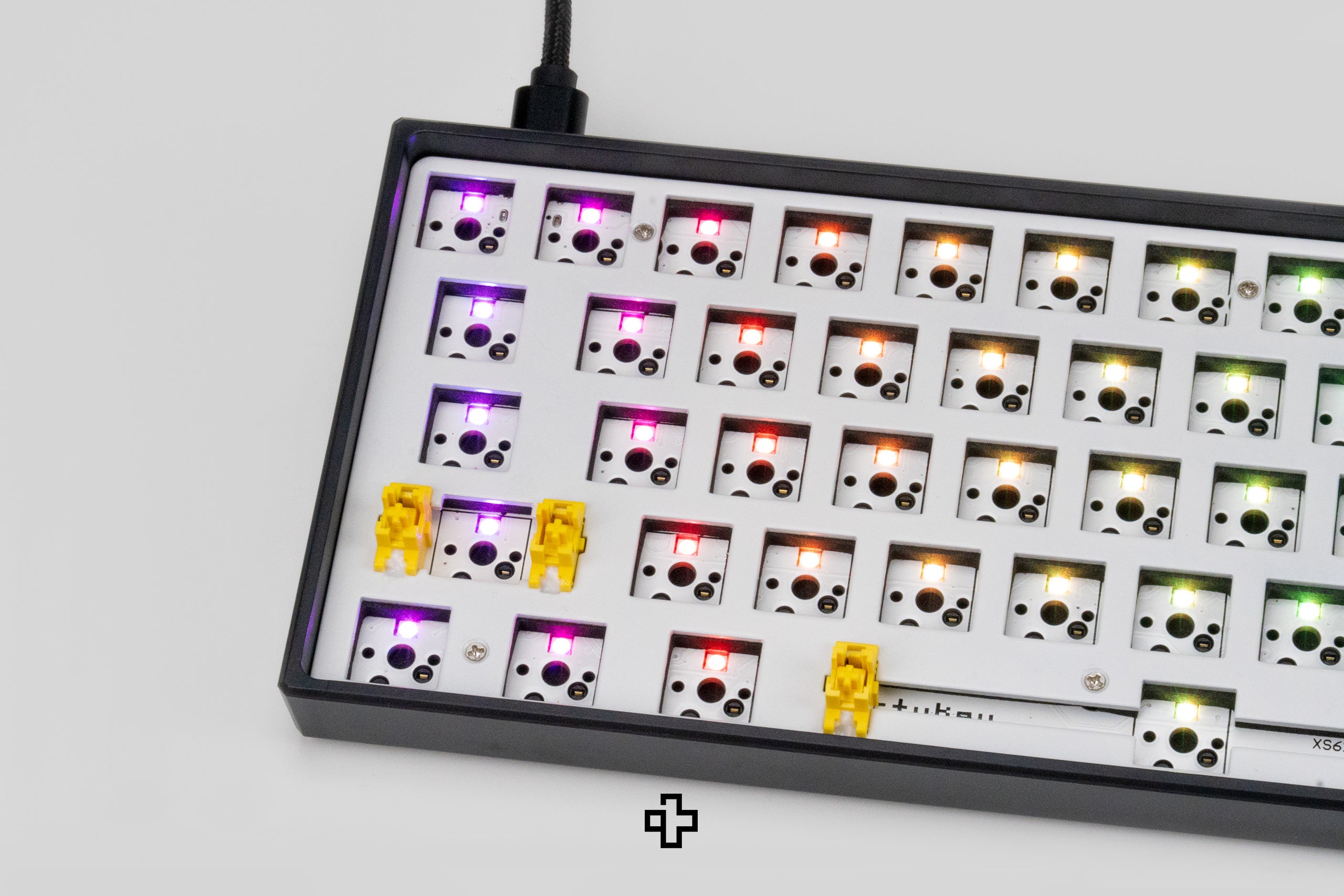 Kit QwertyKey Schwarz 61 Mechanische Gaming-Tastatur