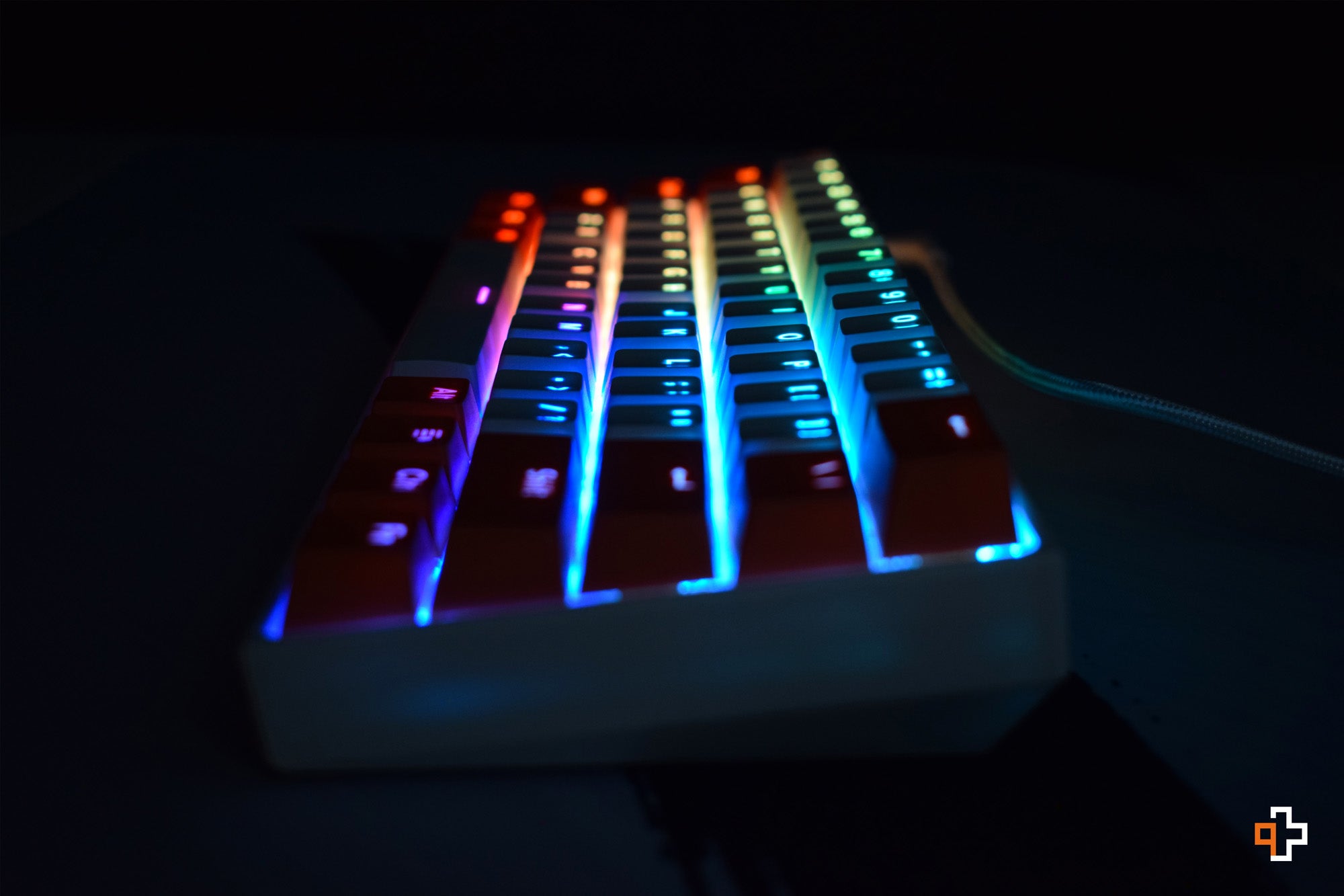 QwertyKey61 Hotswap RGB Tastatura Mecanica Gaming - QwertyKey