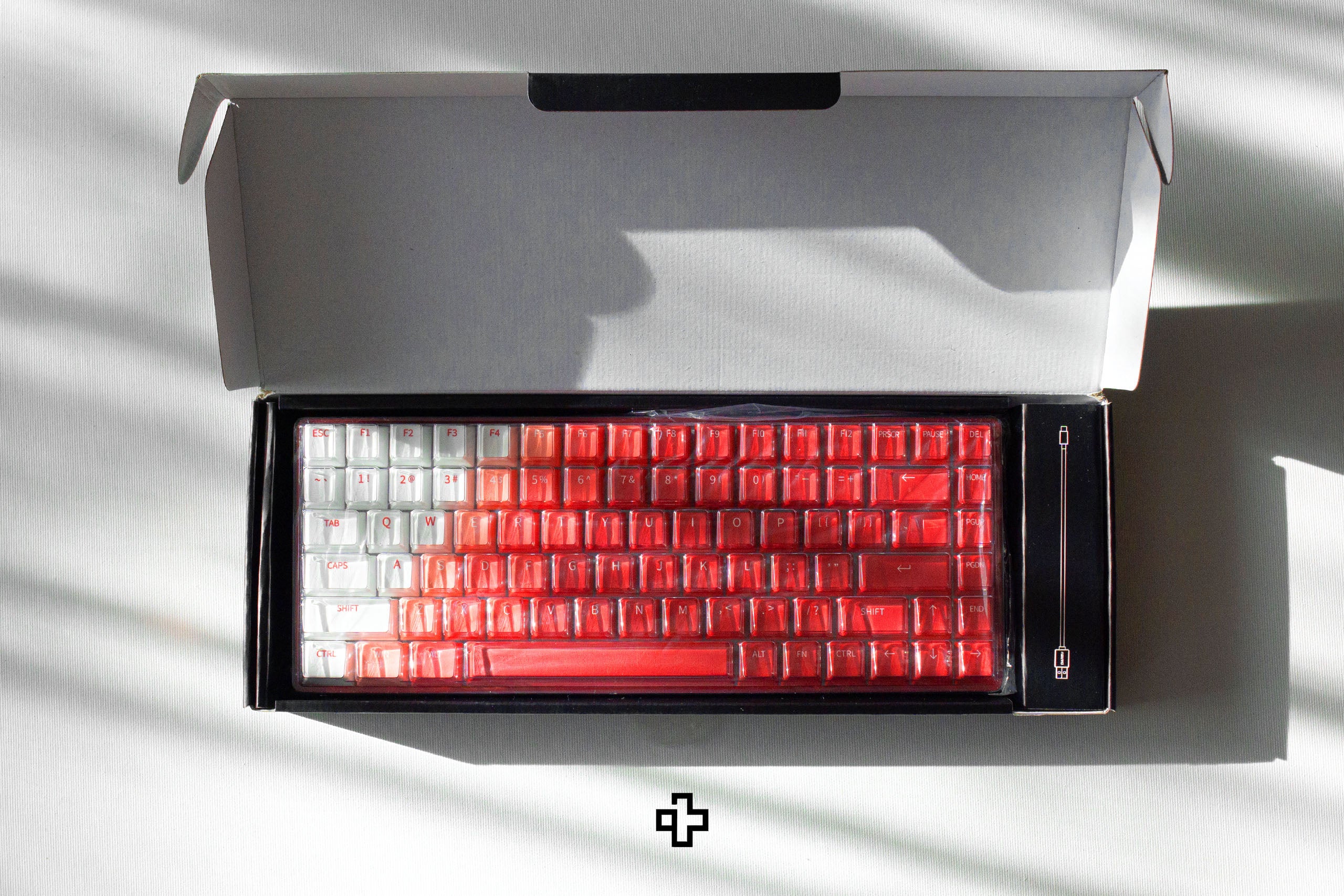 Dareu A84 Flame Red Hotswap RGB Tastatura Mecanica - QwertyKey