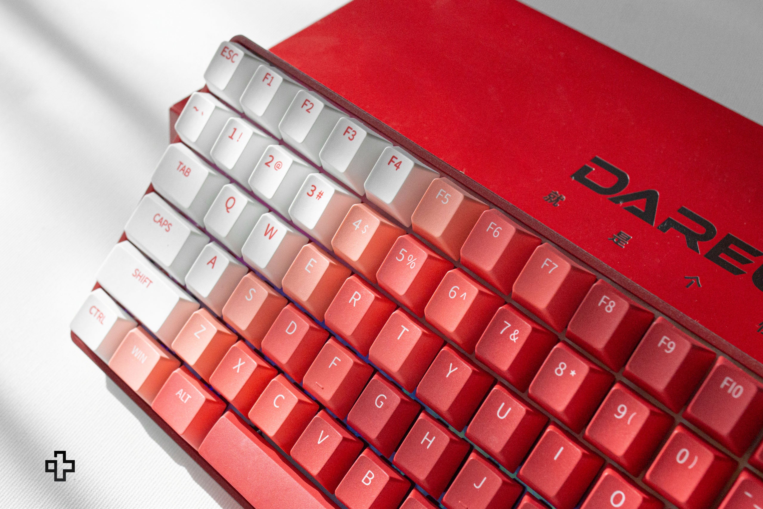 Dareu A84 Flame Red Hotswap RGB Tastatura Mecanica - QwertyKey