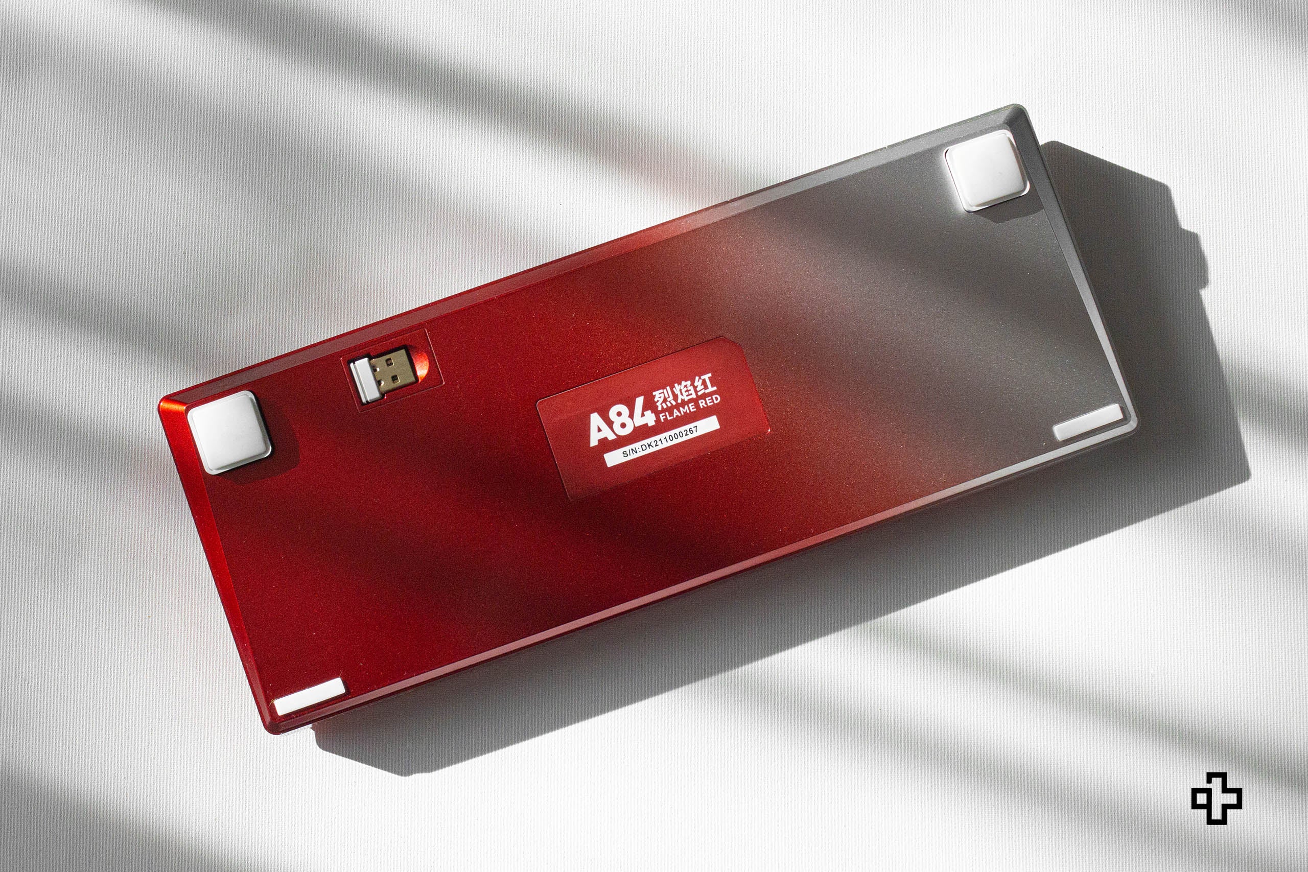 Dareu A84 Flame Red Hotswap RGB Tastatura Mecanica - QwertyKey