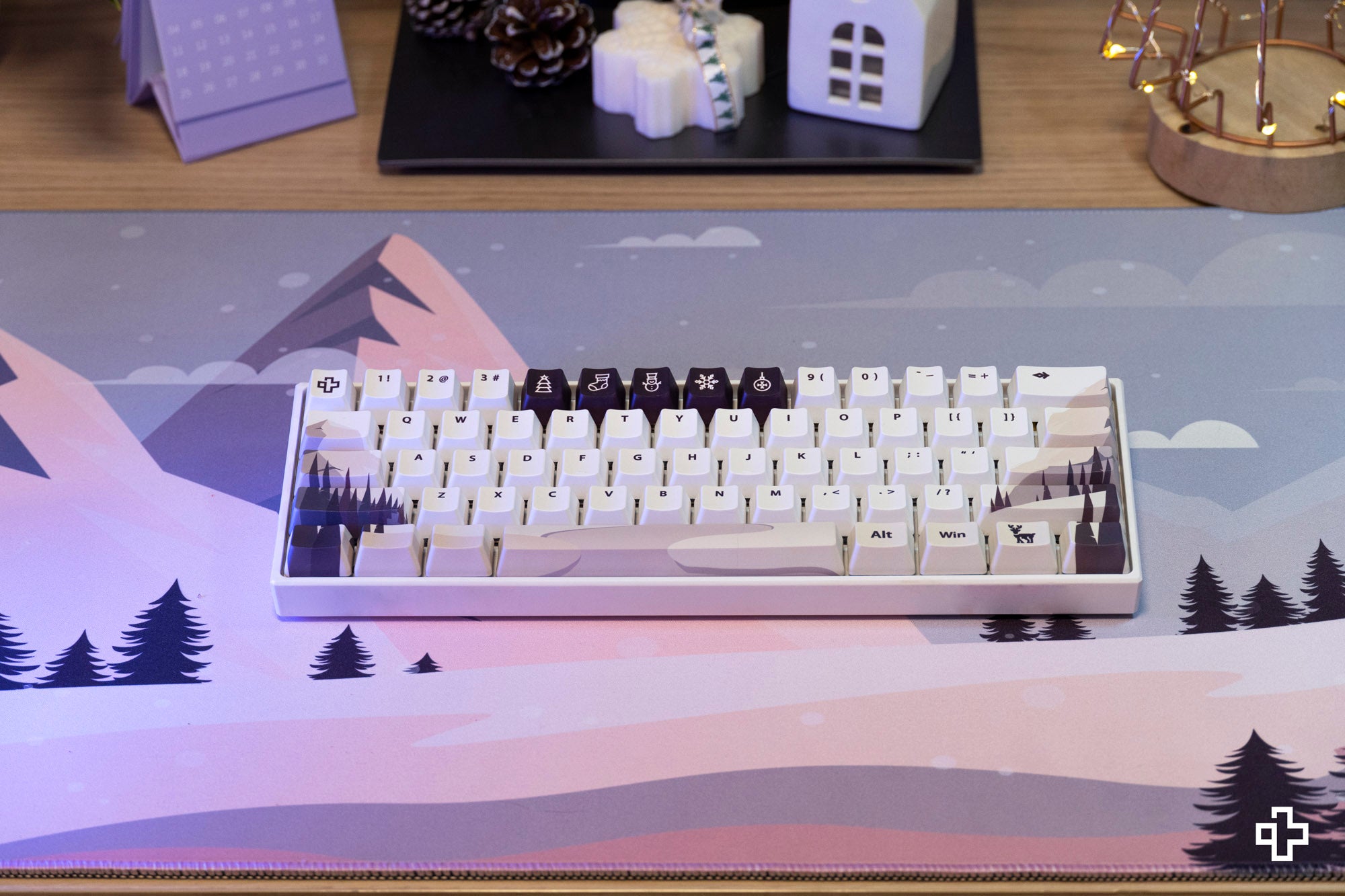 Deskmat Musmatta QwertyKey Winter Blast 4mm sydda kanter