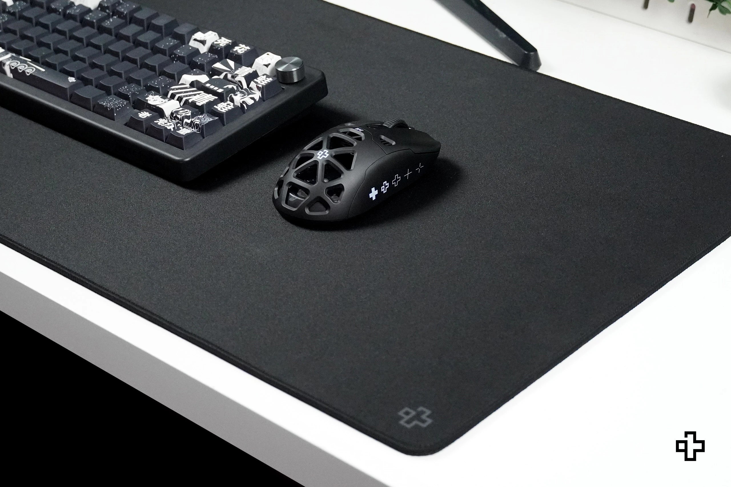 Deskmat Mousepad QwertyKey Nero Classico Semplice 4mm bordi cuciti