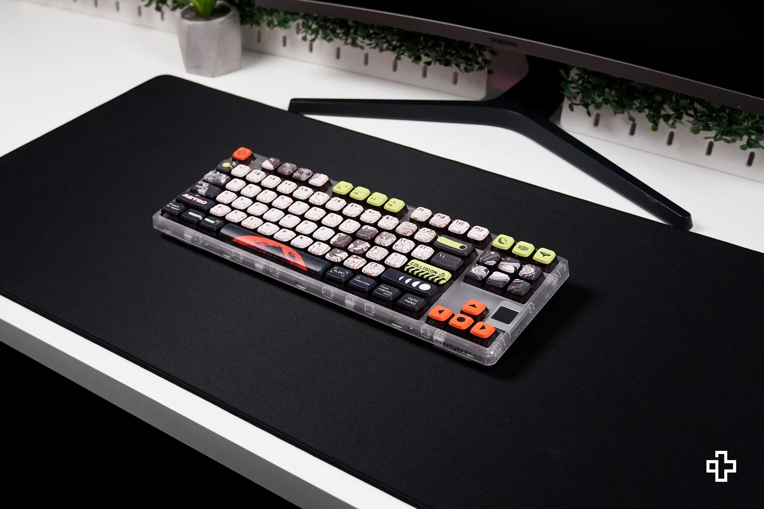 Deskmat Mousepad QwertyKey Nero Classico Semplice 4mm bordi cuciti
