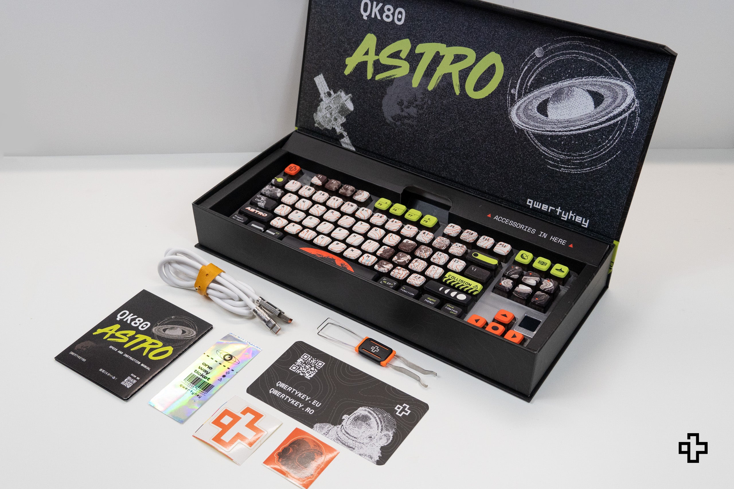 QwertyKey80 Astro Bluetooth vezeték nélküli Hotswap RGB QMK/VIA-L tömítésre szerelt Tastatura Mecanica Gaming cu Ecran