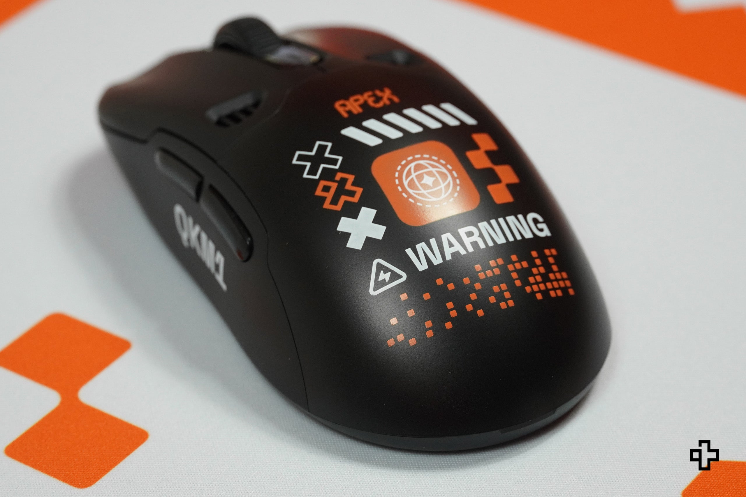 Couverture Souris QKM1 Apex