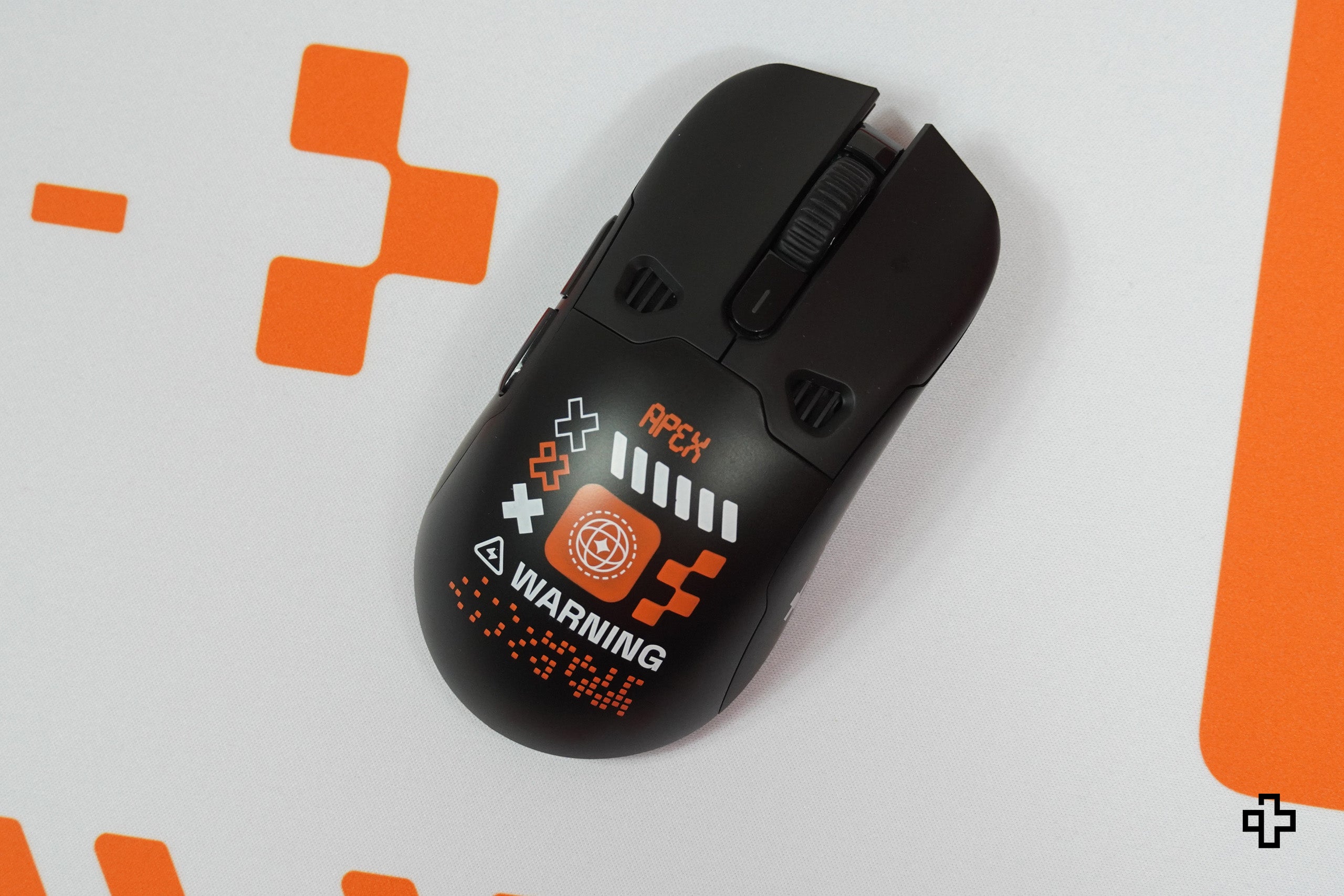 Couverture Souris QKM1 Apex