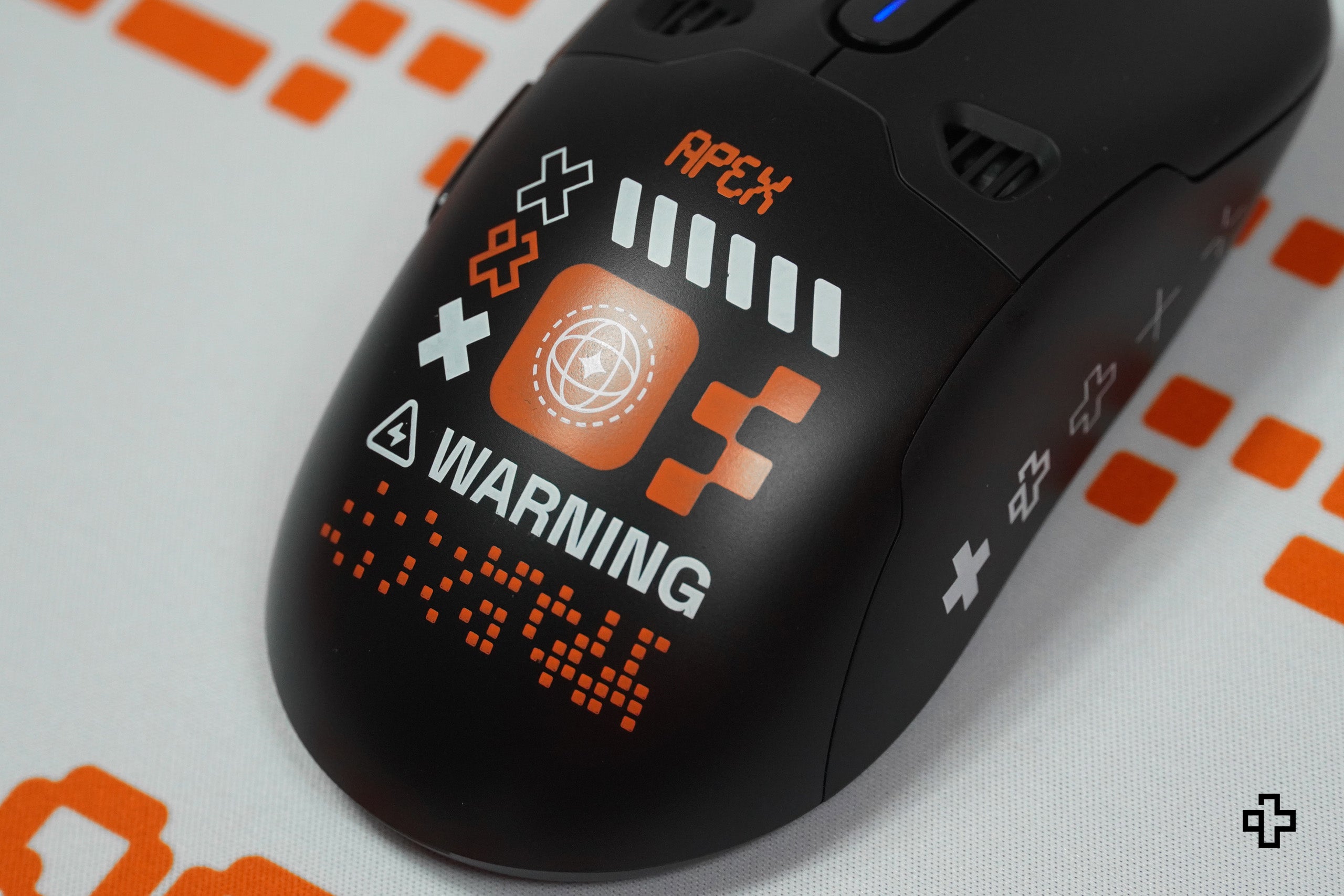 Couverture Souris QKM1 Apex