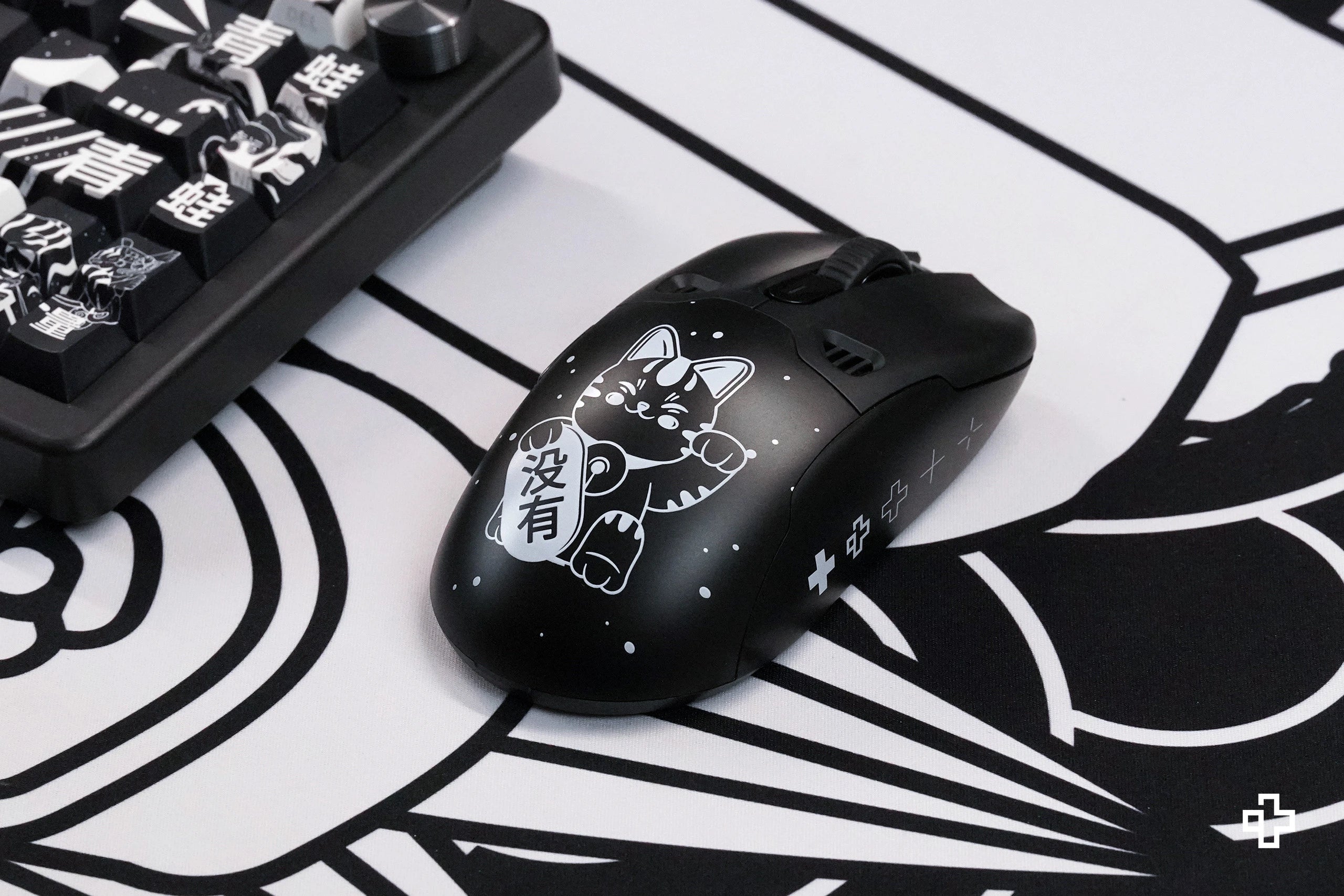 Cover Mouse QKM1 MOMO Zwart