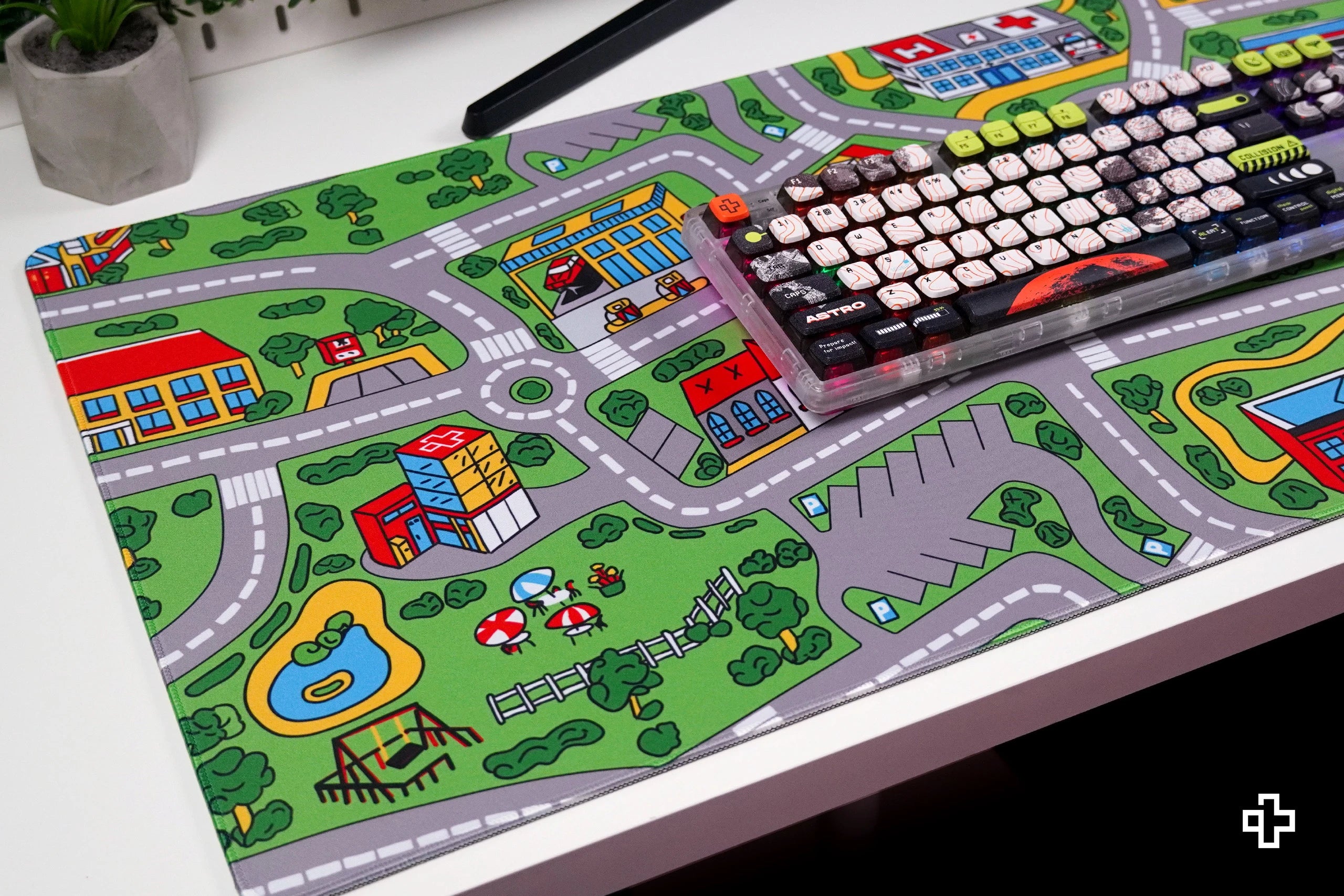 Deskmat Mousepad QwertyKey Nostalgia Ciudad Ocupada 4mm bordes cosidos