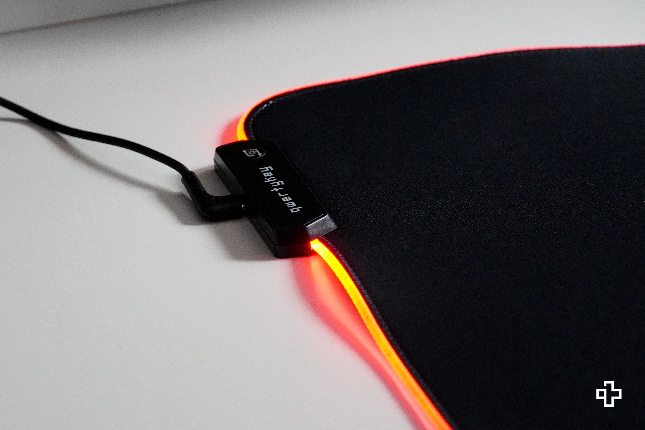 Deskmat Mousepad QwertyKey RGB JapanWave 4mm bordes cosidos
