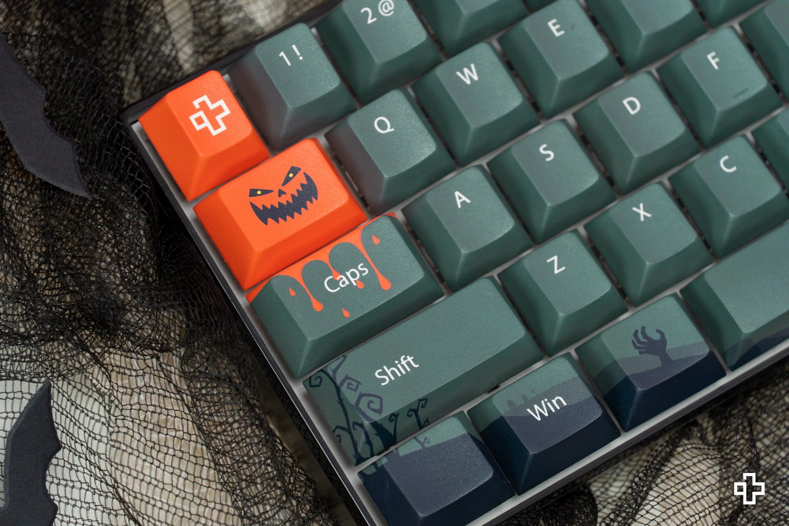 QwertyKey Halloween LIMITED EDITION key set Cherry profile Material PBT