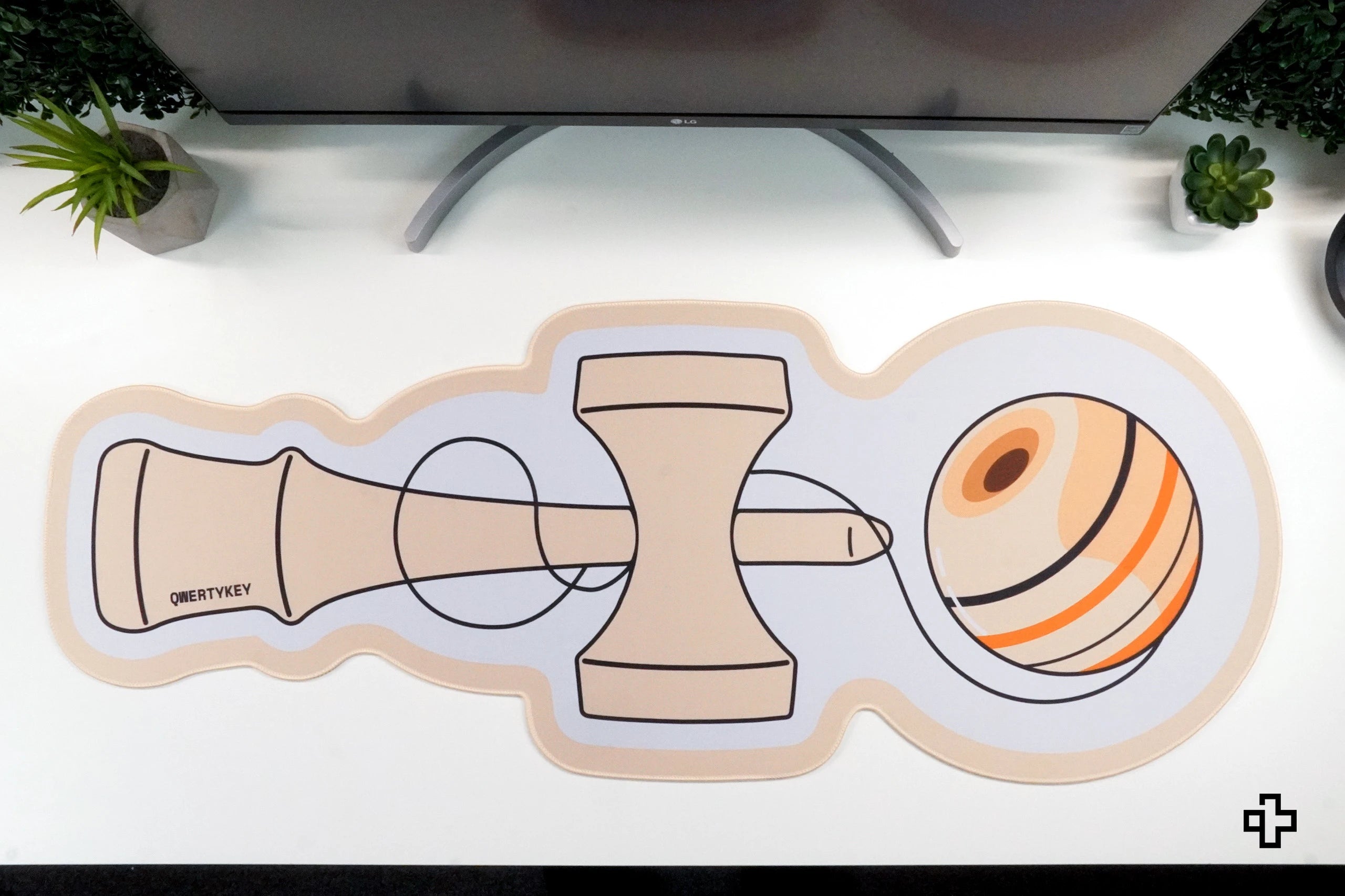 Deskmat Mousepad QwertyKey Kendama 4mm genaaide randen