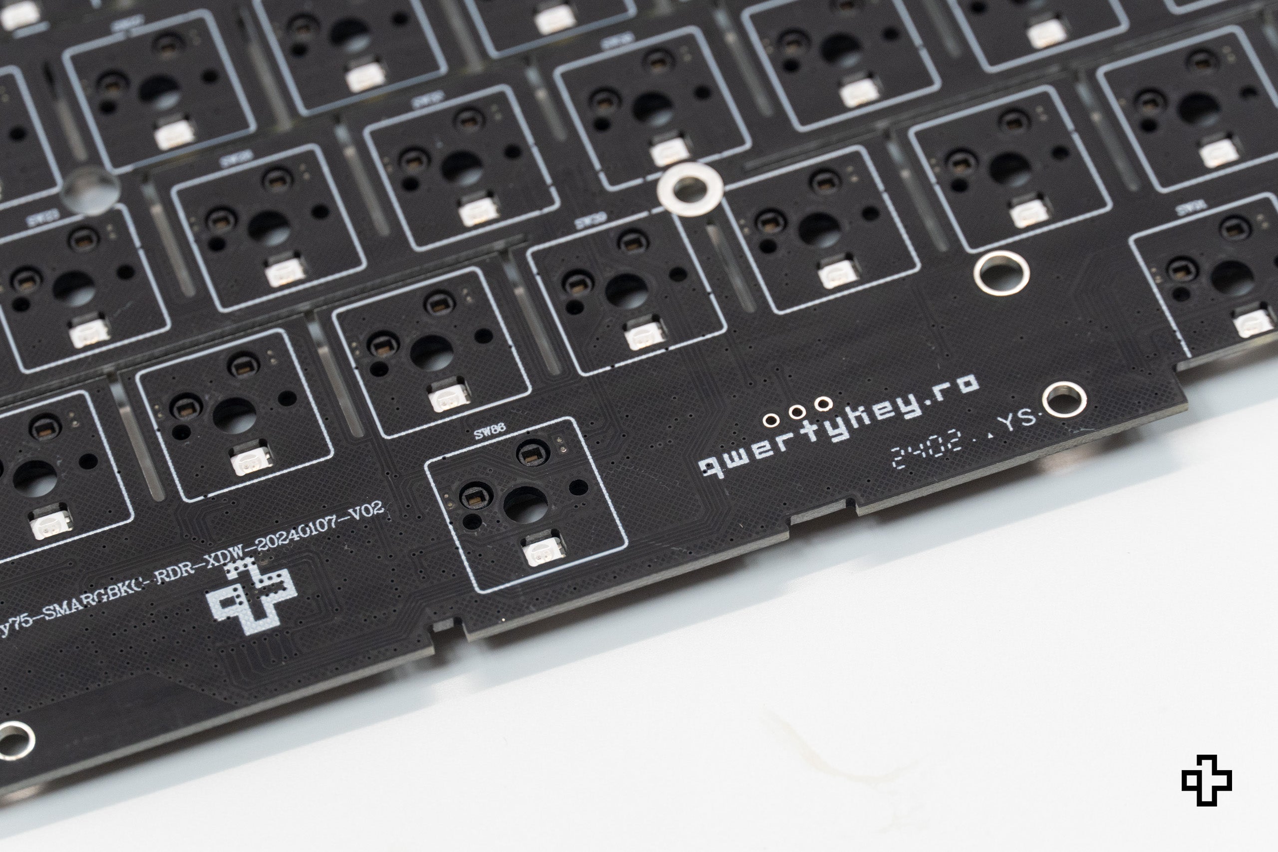 Logiciel PCB QwertyKey75 VIA