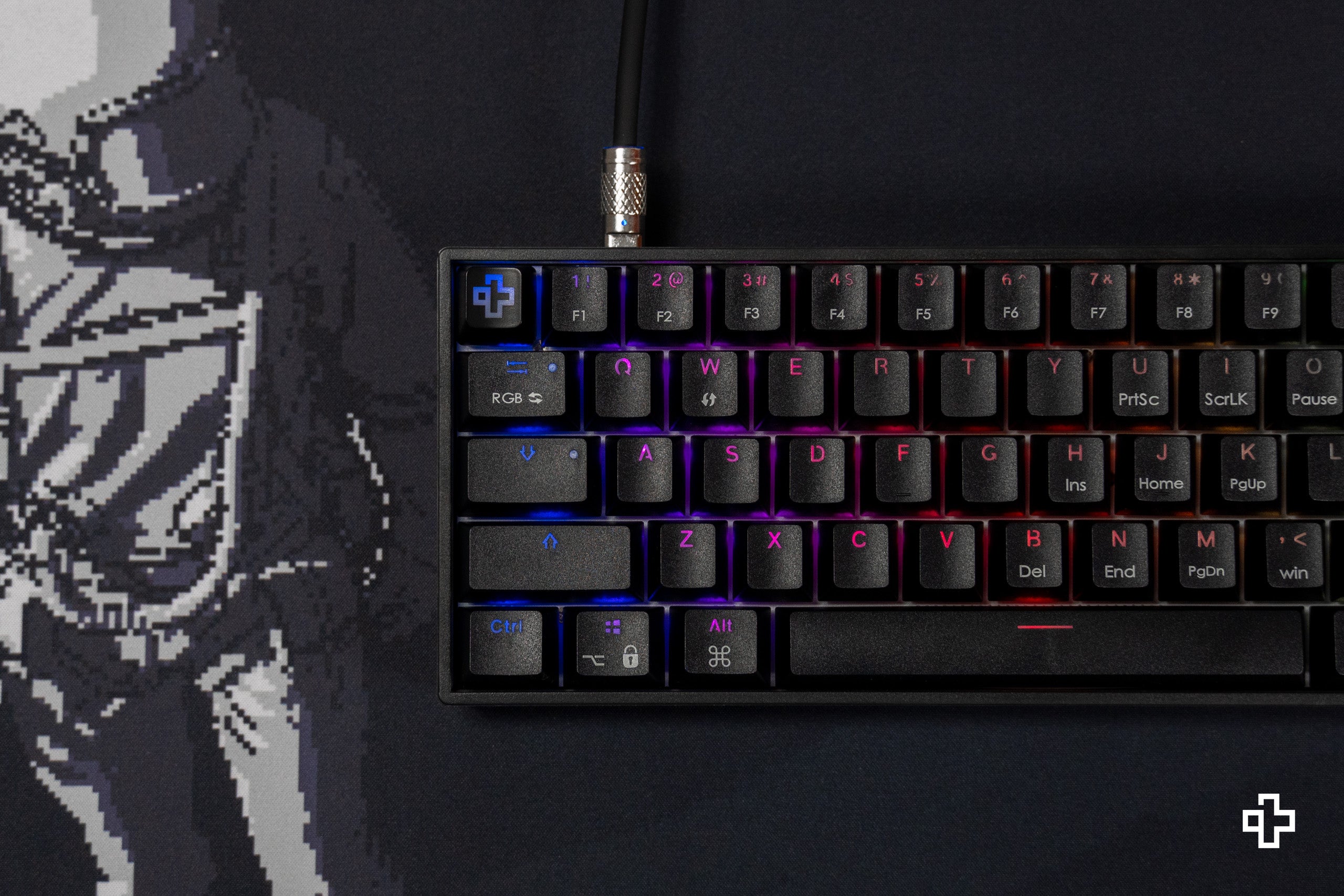 Mechaniczna klawiatura do gier QwertyKey H61 Split Black Hotswap RGB