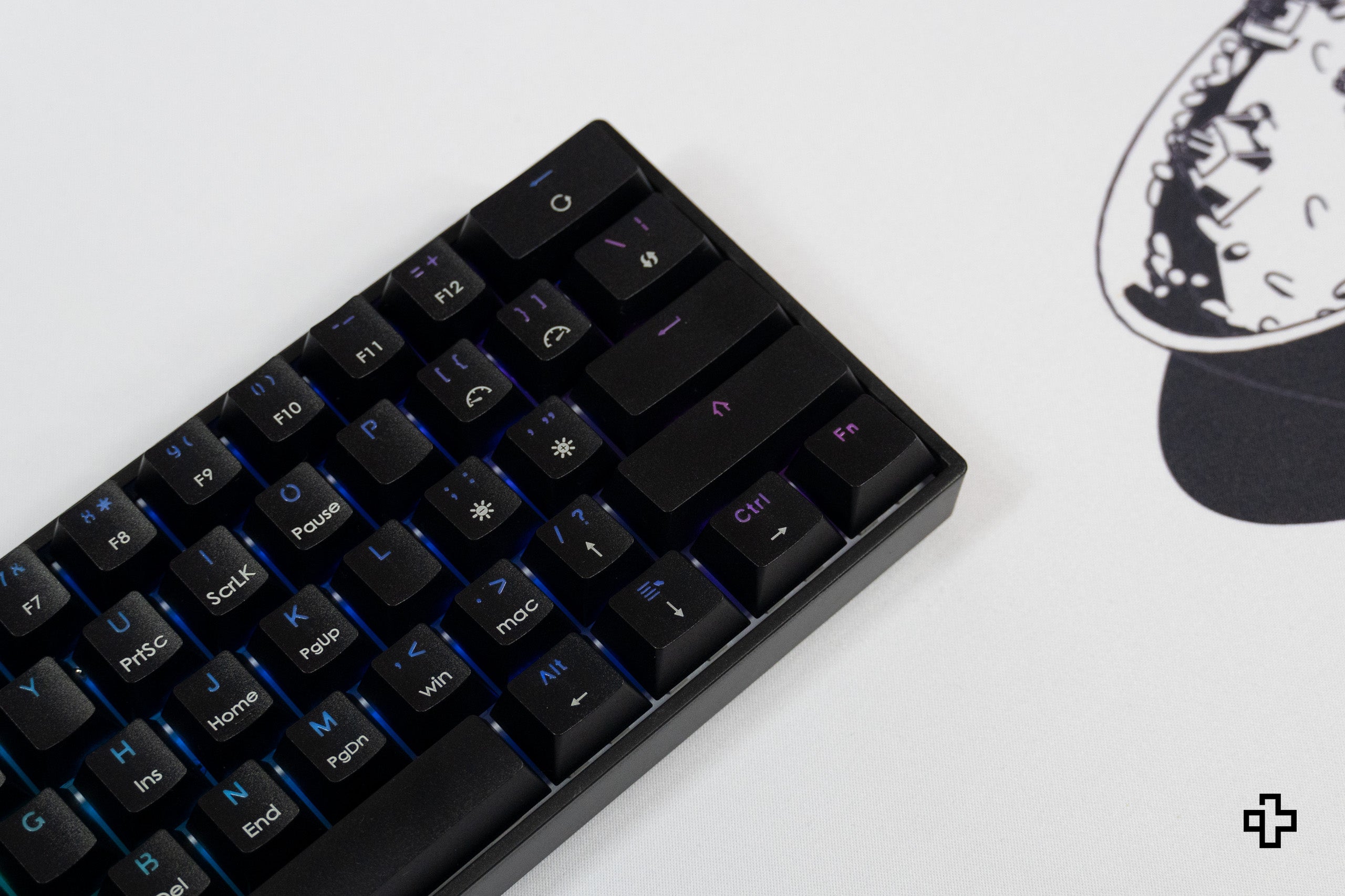 QwertyKey Split Neagra Hotswap RGB Tastatura Mecánica Gaming