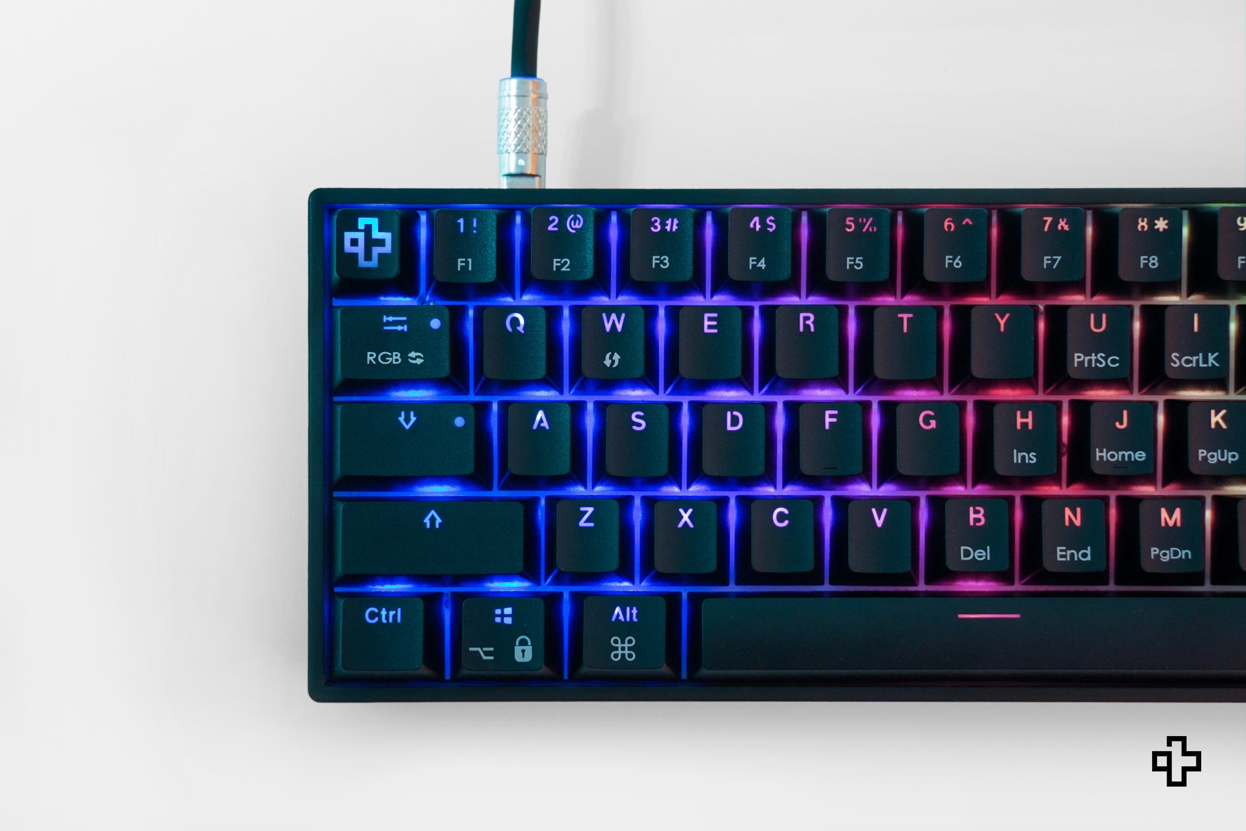 Clavier mécanique de jeu QwertyKey Split Neagra Hotswap RGB