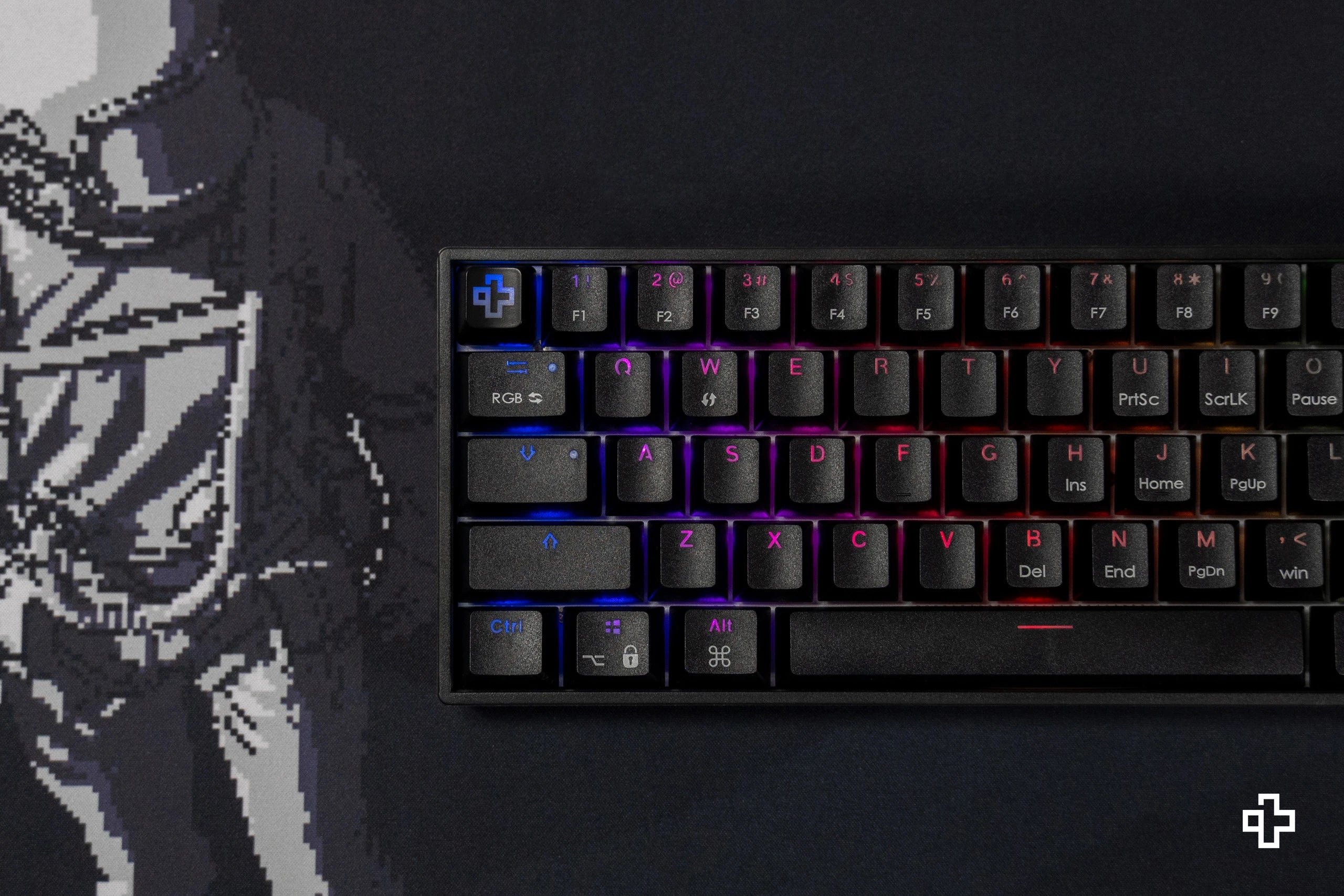 QwertyKey H61 Split Неагра Hotswap RGB Механична Игрална Клавиатура