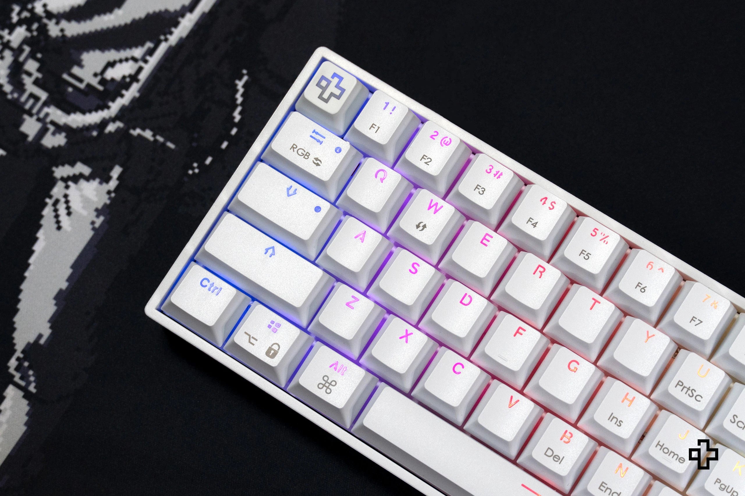 Clavier Mécanique Gaming QwertyKey H61 Split Alba Hotswap RGB