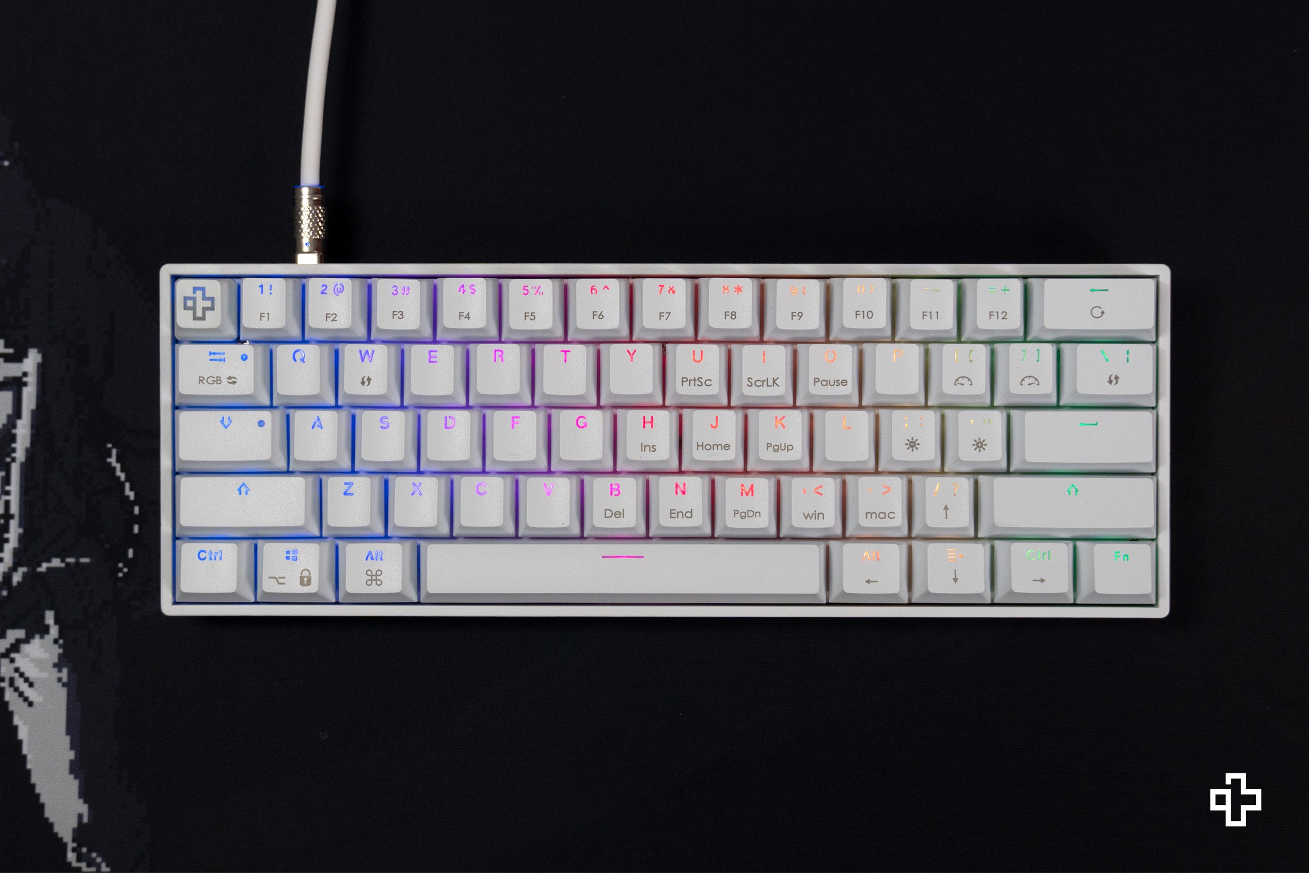 Clavier mécanique de jeu QwertyKey Split Alba Hotswap RGB