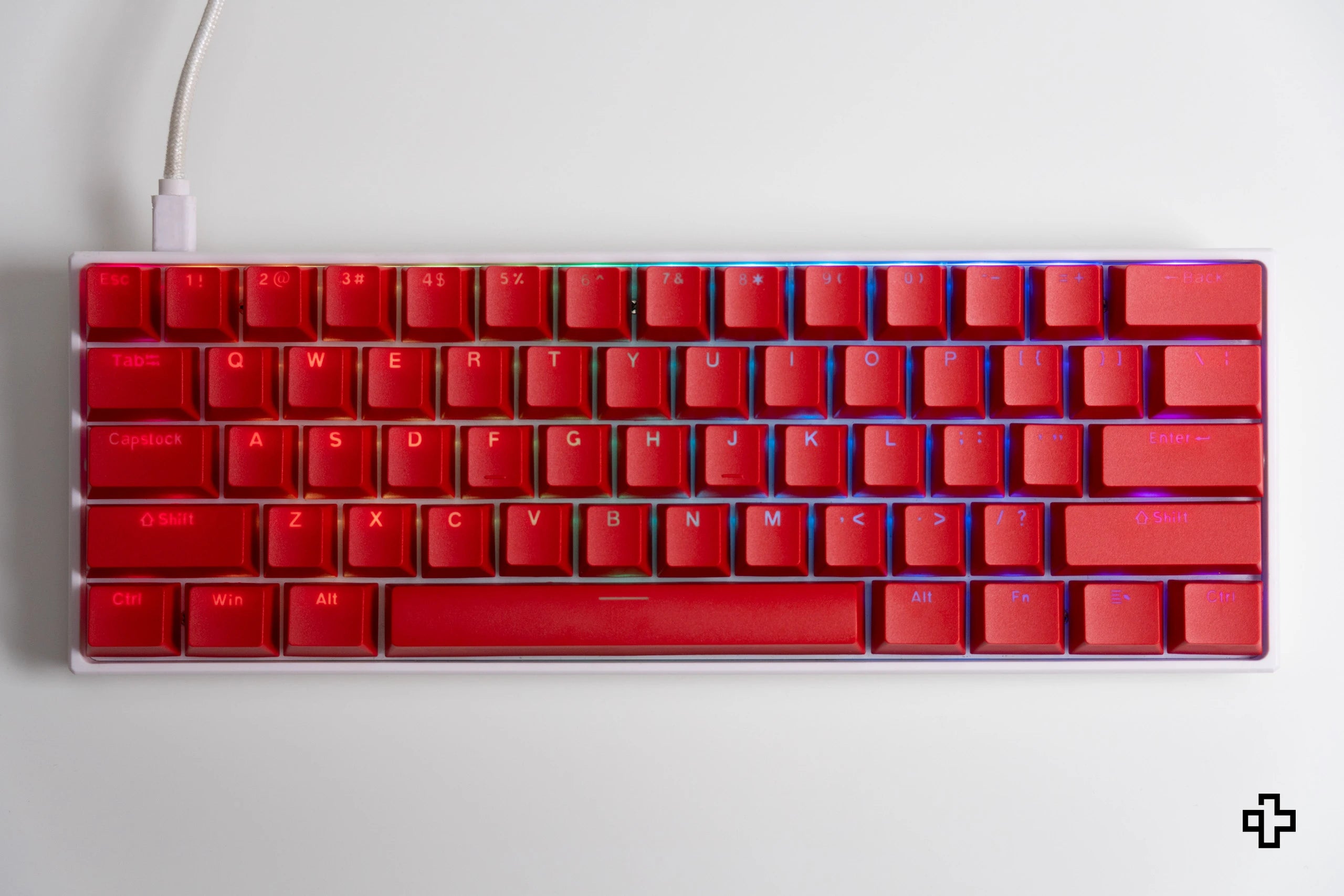 Zestaw Smak QWERTY Red Devil Translucide Profil OEM Materiał ABS – podwójny strzał