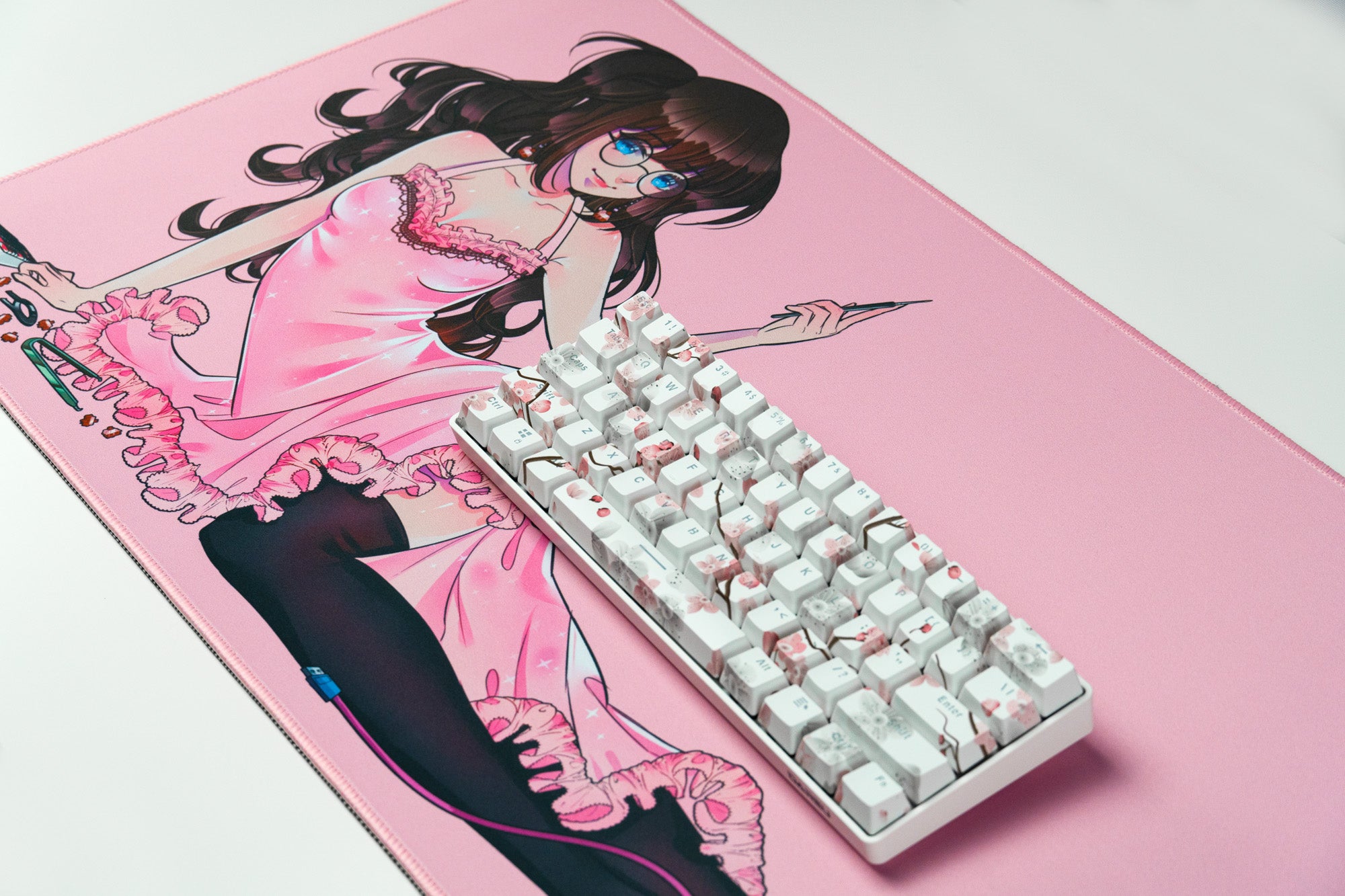 Amazon.com : Tokyo Street Desk Pad Purple, Cute Retro Large Gaming Mouse  Pad, Japanese Anime Laptop Keyboard Mouse Mat XXL, Aesthetic Neon Pixel  Skyline/City Desk Mat, Desk Decor Pads for Women 31.5